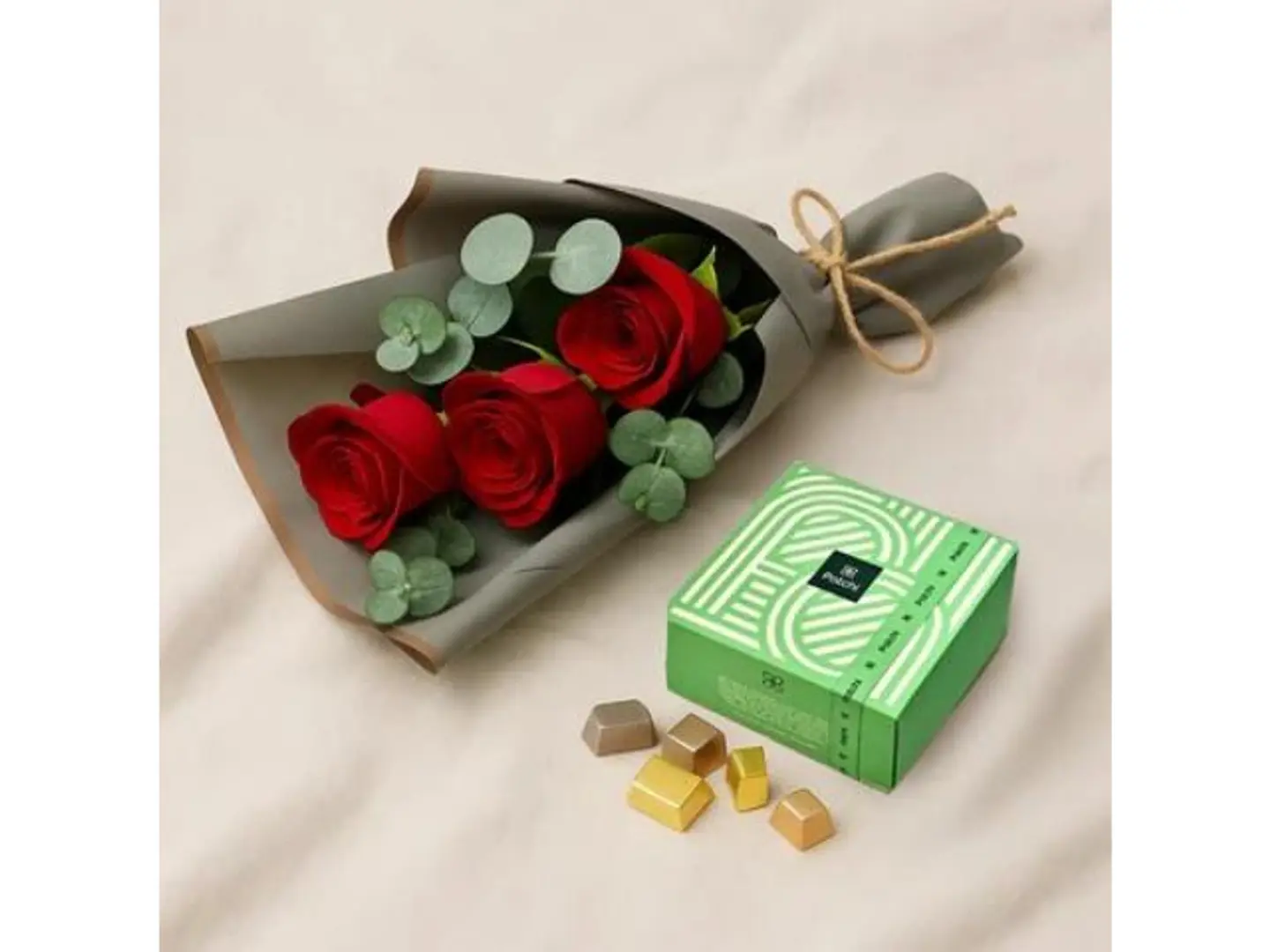 Patchi Ella Heart With Rose
