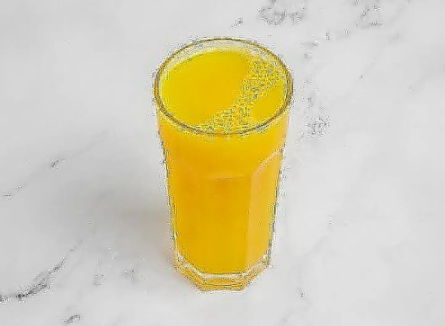 عصير برتقال صغير