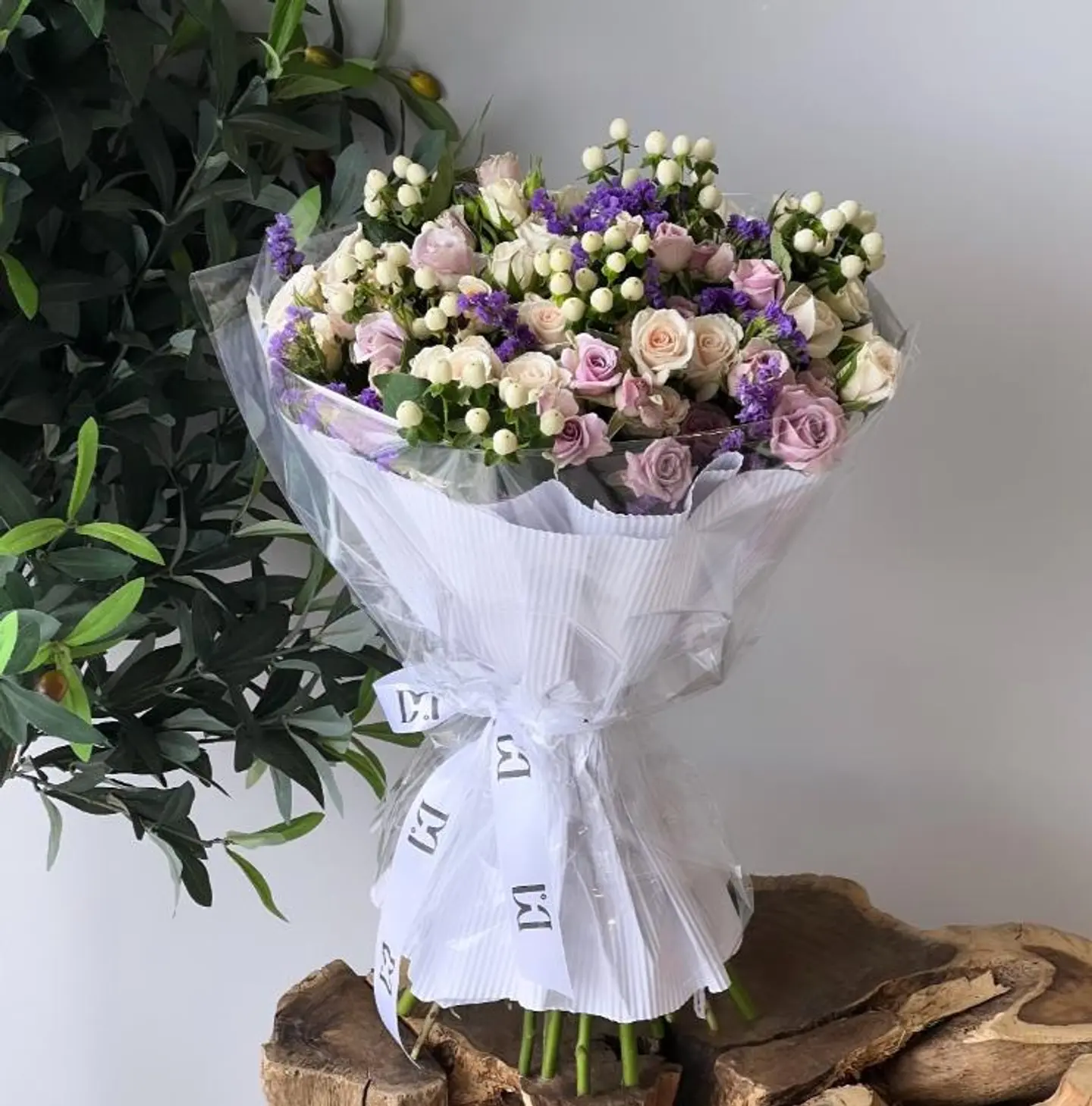 باقه ورد ماكس بالورد الصناعي