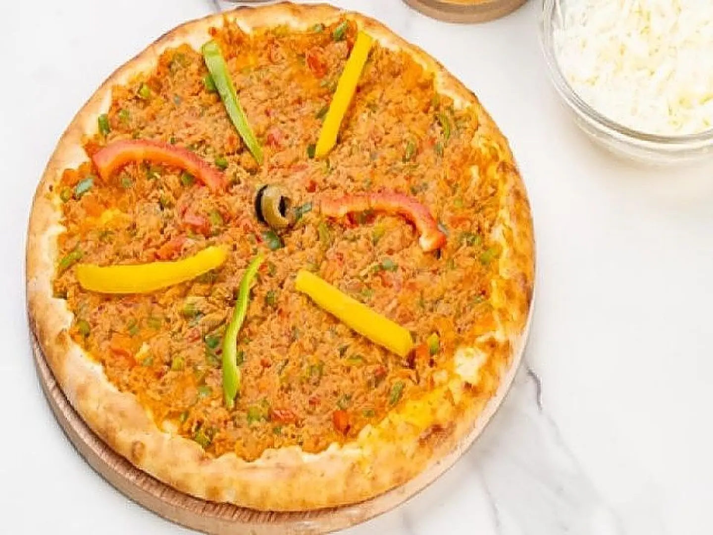 Small Tuna Pizza