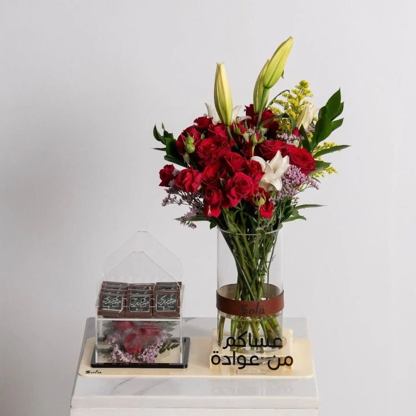 ستاند روعة العيد الأحمر