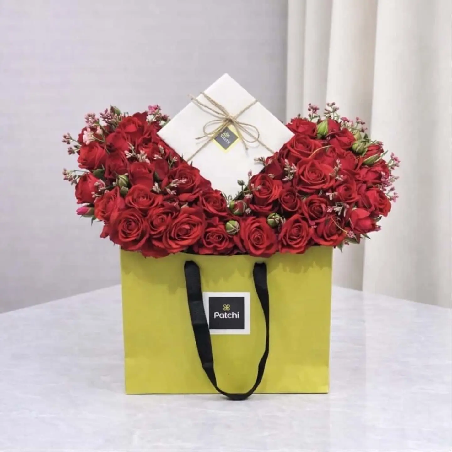 عزف البندق والورد