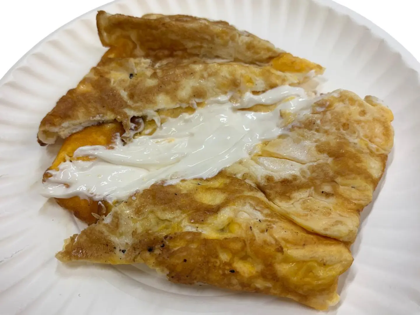 صحن مقلي مع الجبن