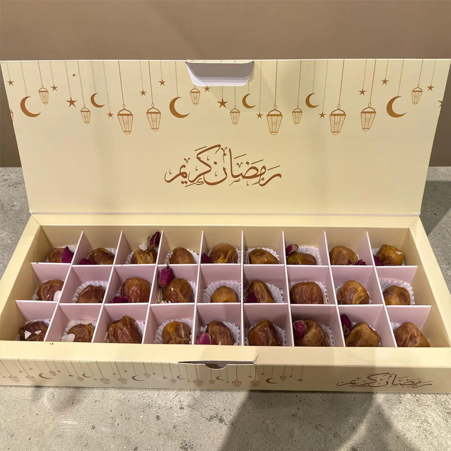 Premium Stuffed Dates Ramadan Box