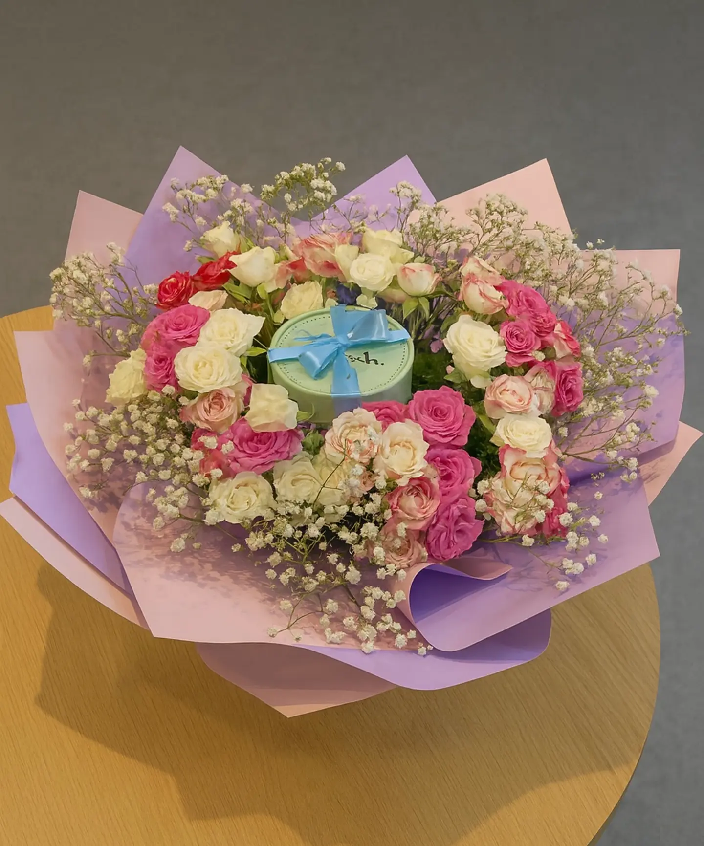 Luxurious Natural Roses And Chocolate