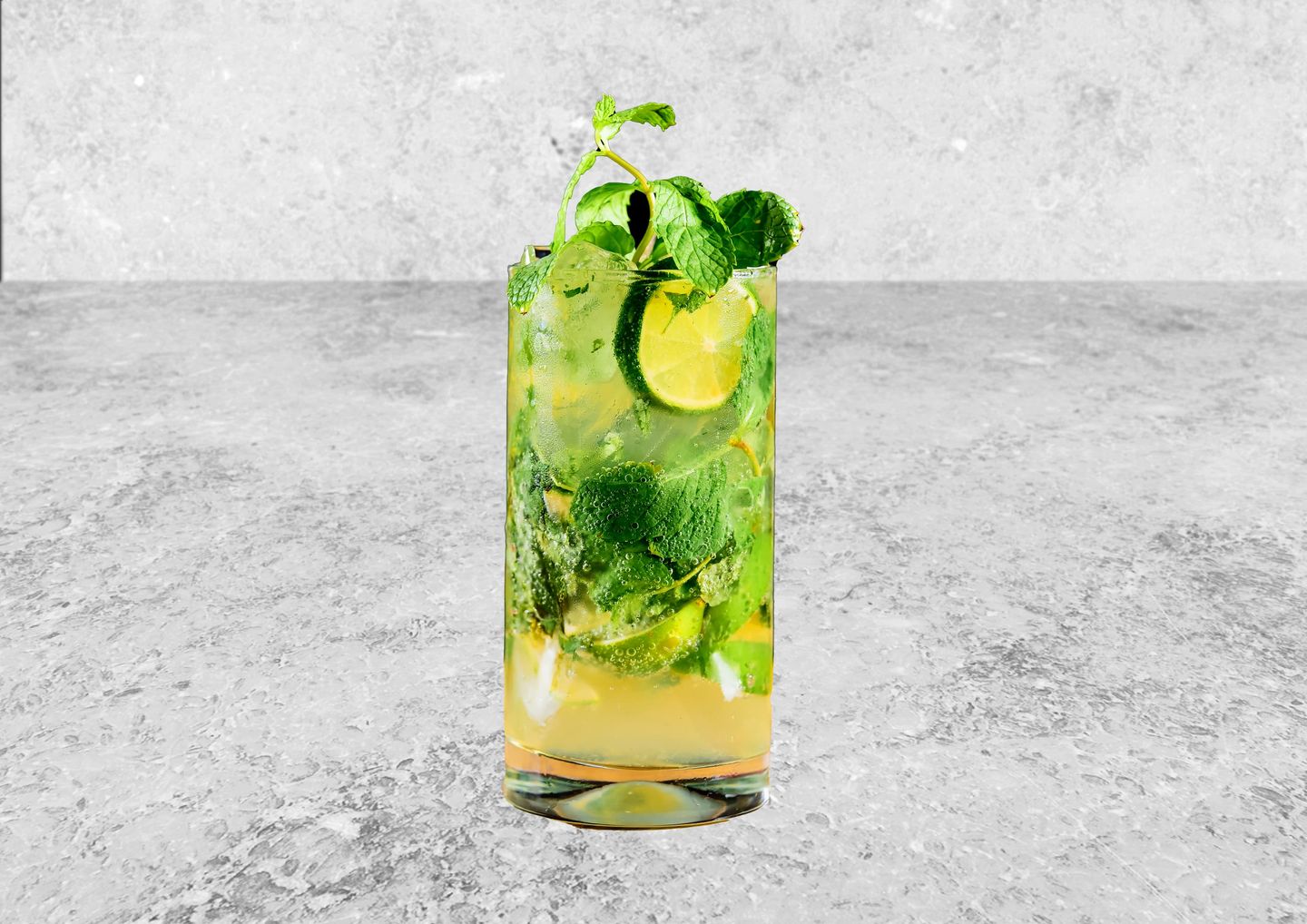Lemon Mojito With Mint