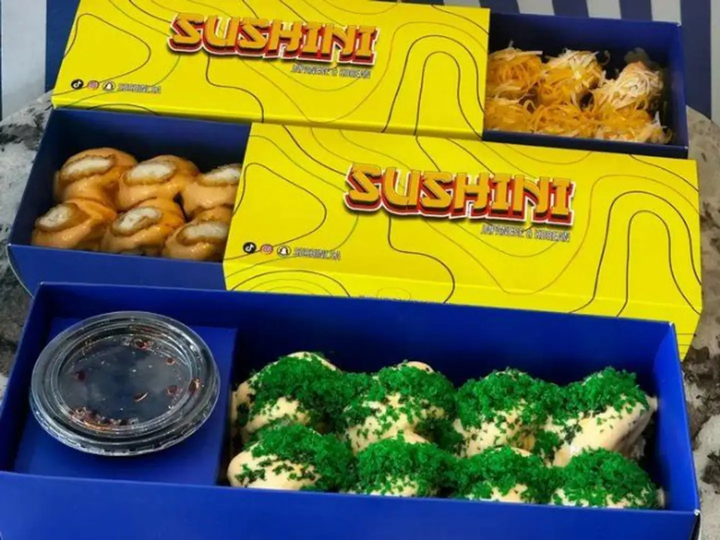 ٣ بوكسات سوشي