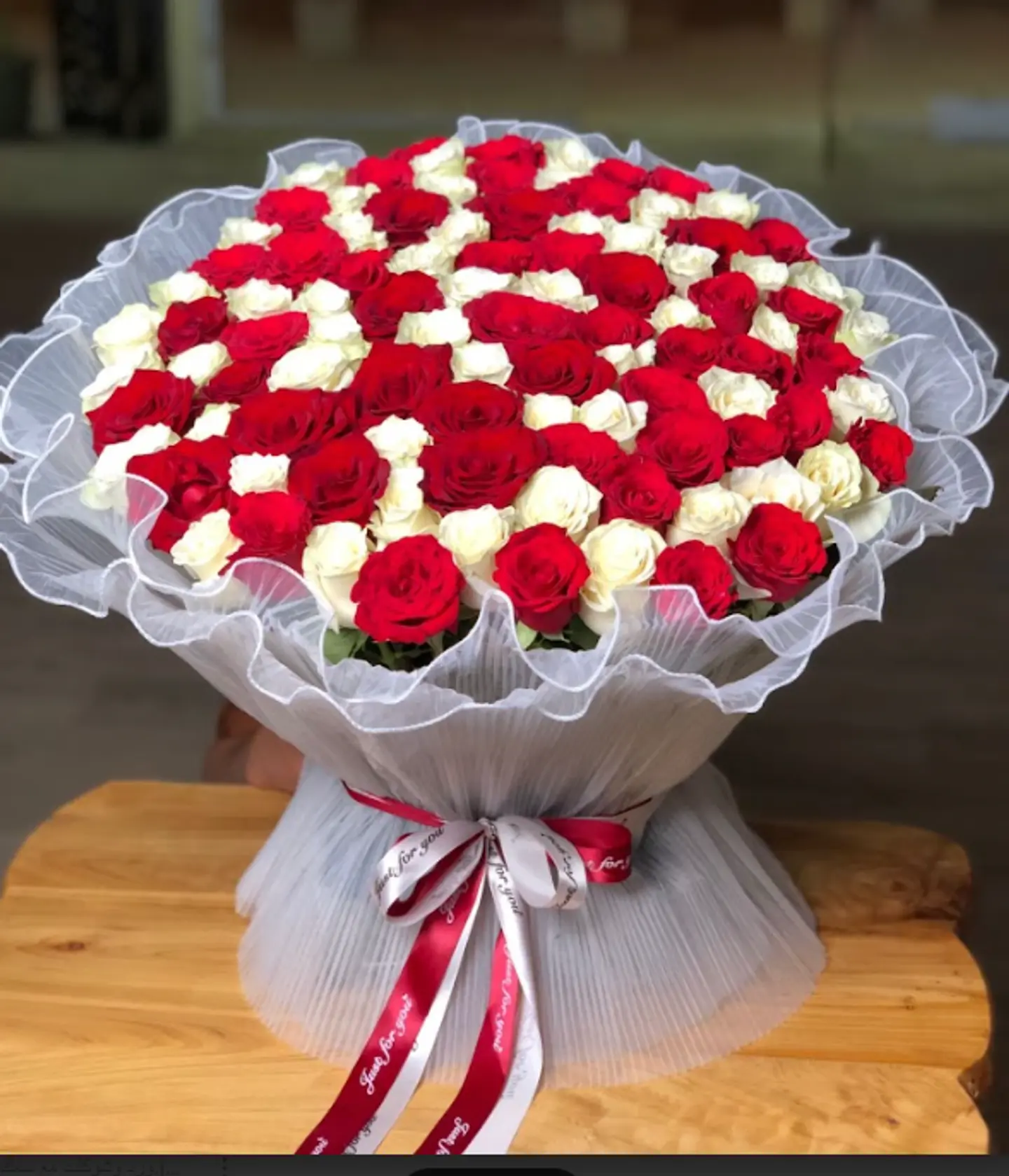 A Bouquet Of One Hundred Roses