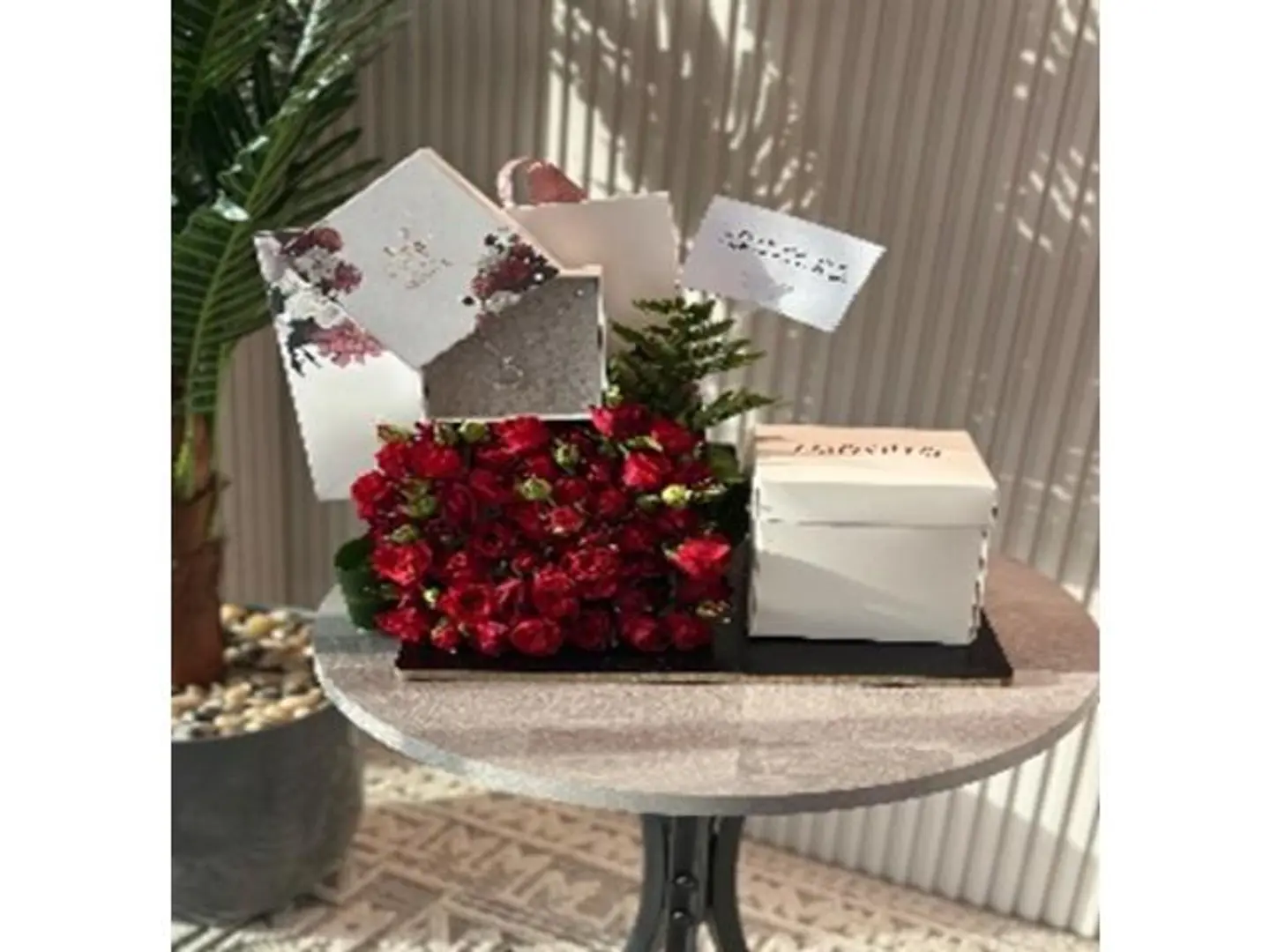 Chain With Rose Cake