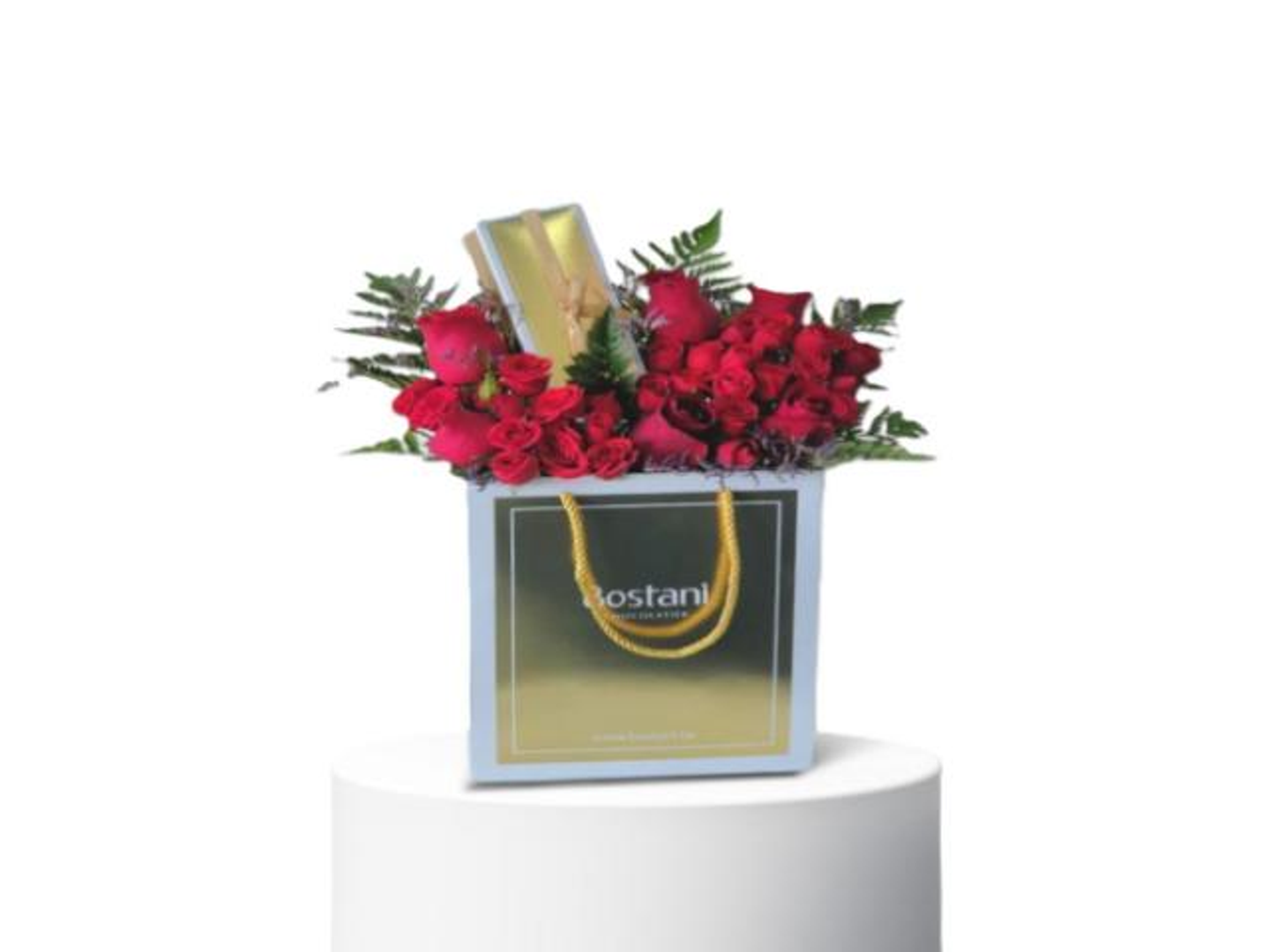 بستاني ورد قدك المياس يتمايل كغصن بان