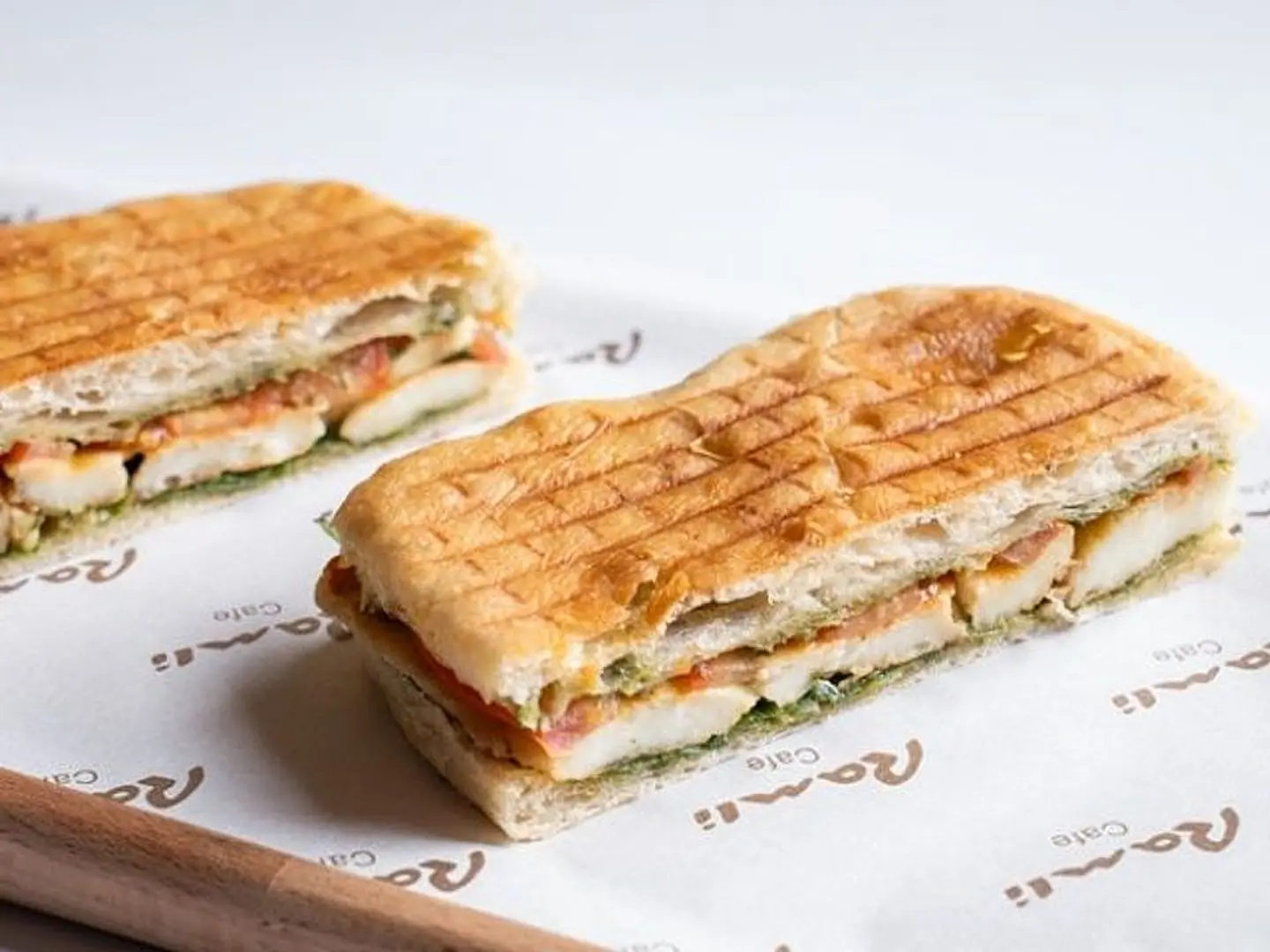 Grilled Halloumi Sandwich
