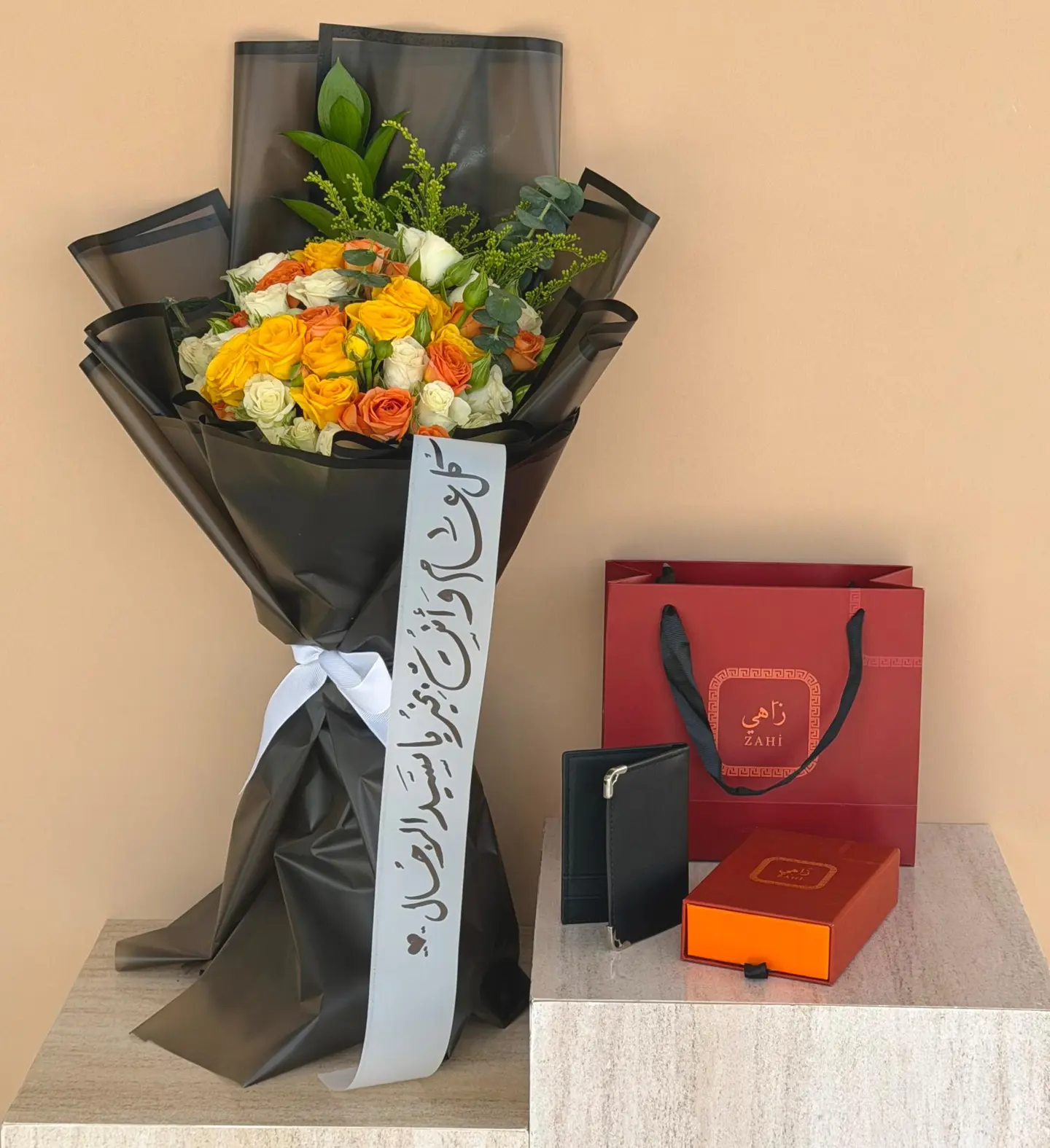 باقة مع محفظة زاهي ليوم الرجل