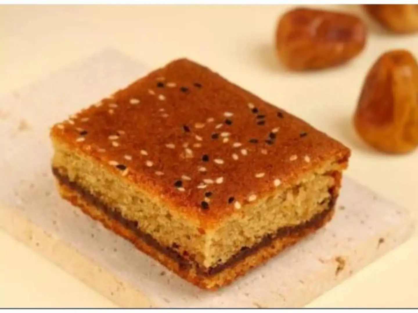 قطعة كيكة دخن واحدة