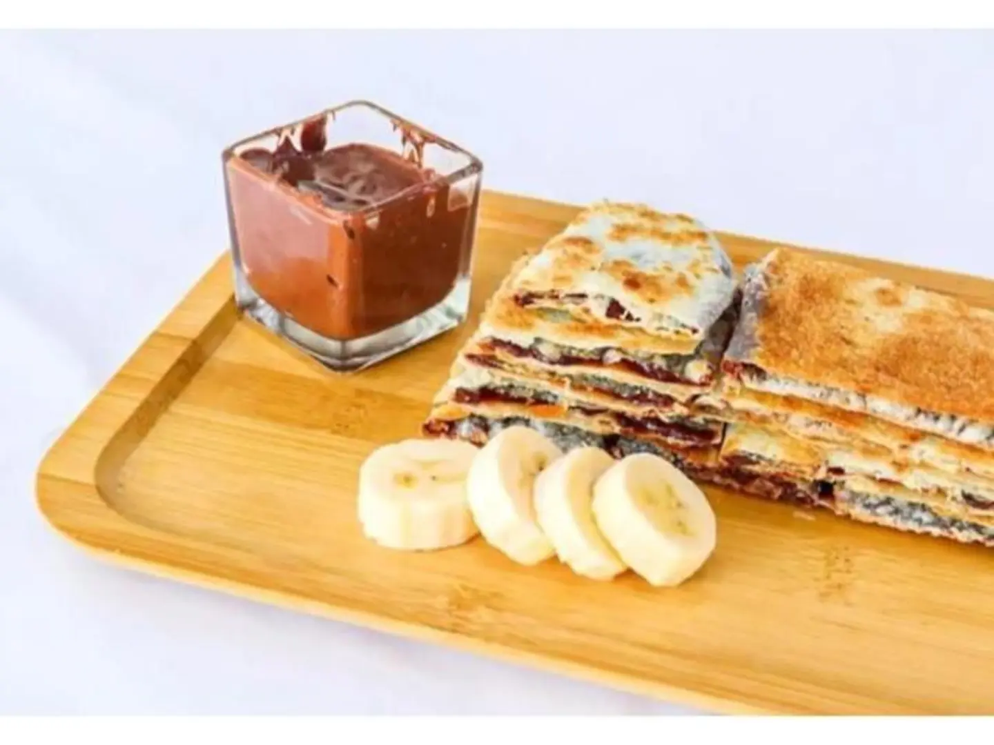 مطبق نوتيلا مع الموز