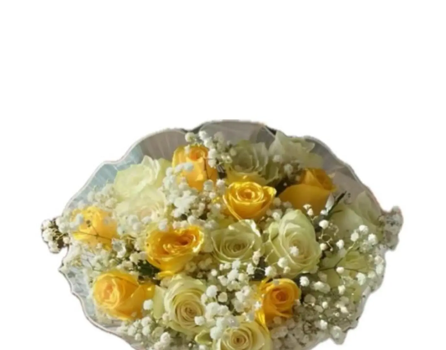 باقة الجوري الأبيض والأصفر مع التغليف الأبيض