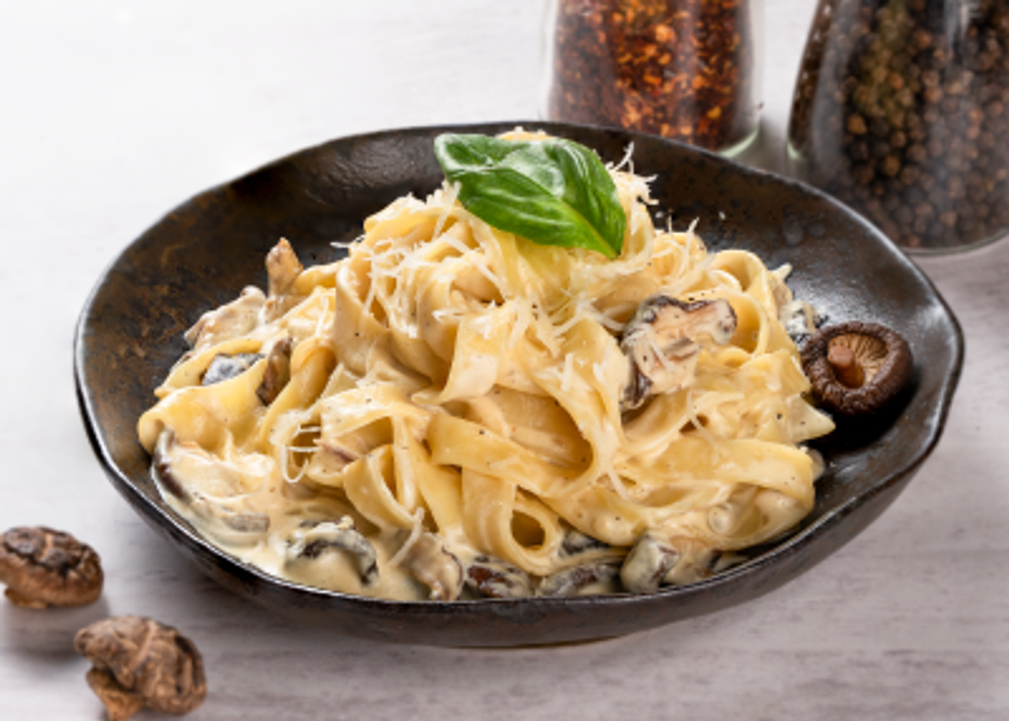 Alfredo Fettuccine With Chicken