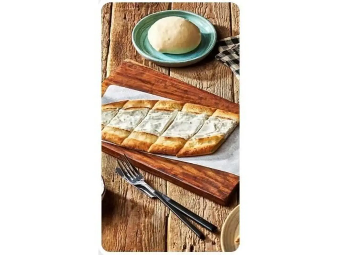 فطائر لبنة وزيتون