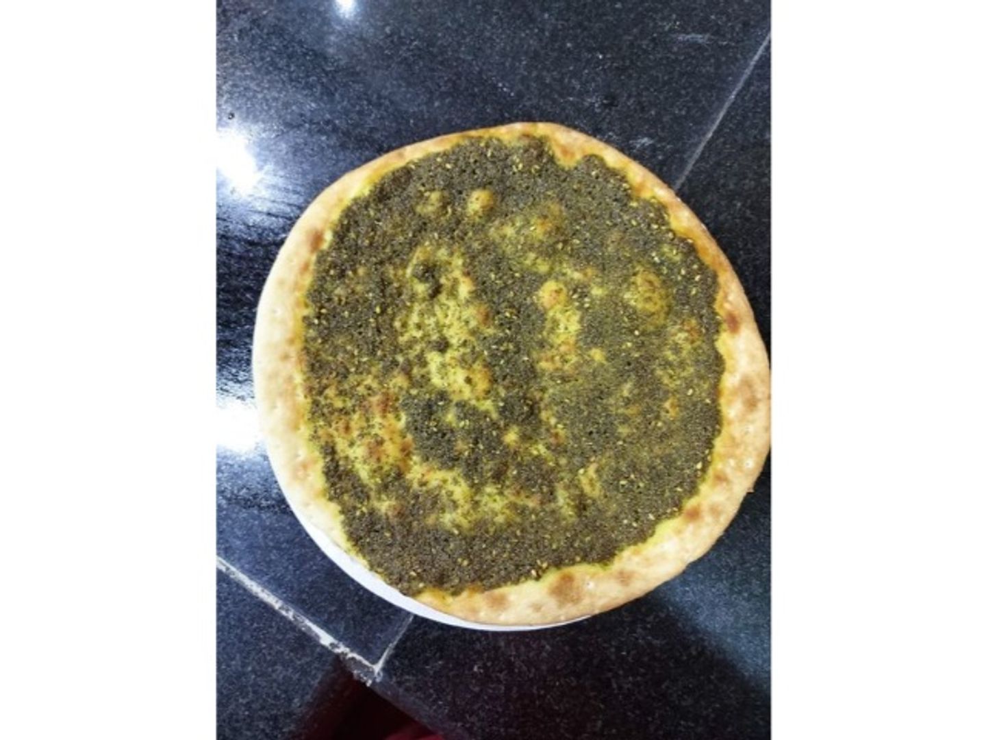 بيتزا جبن بالزعتر