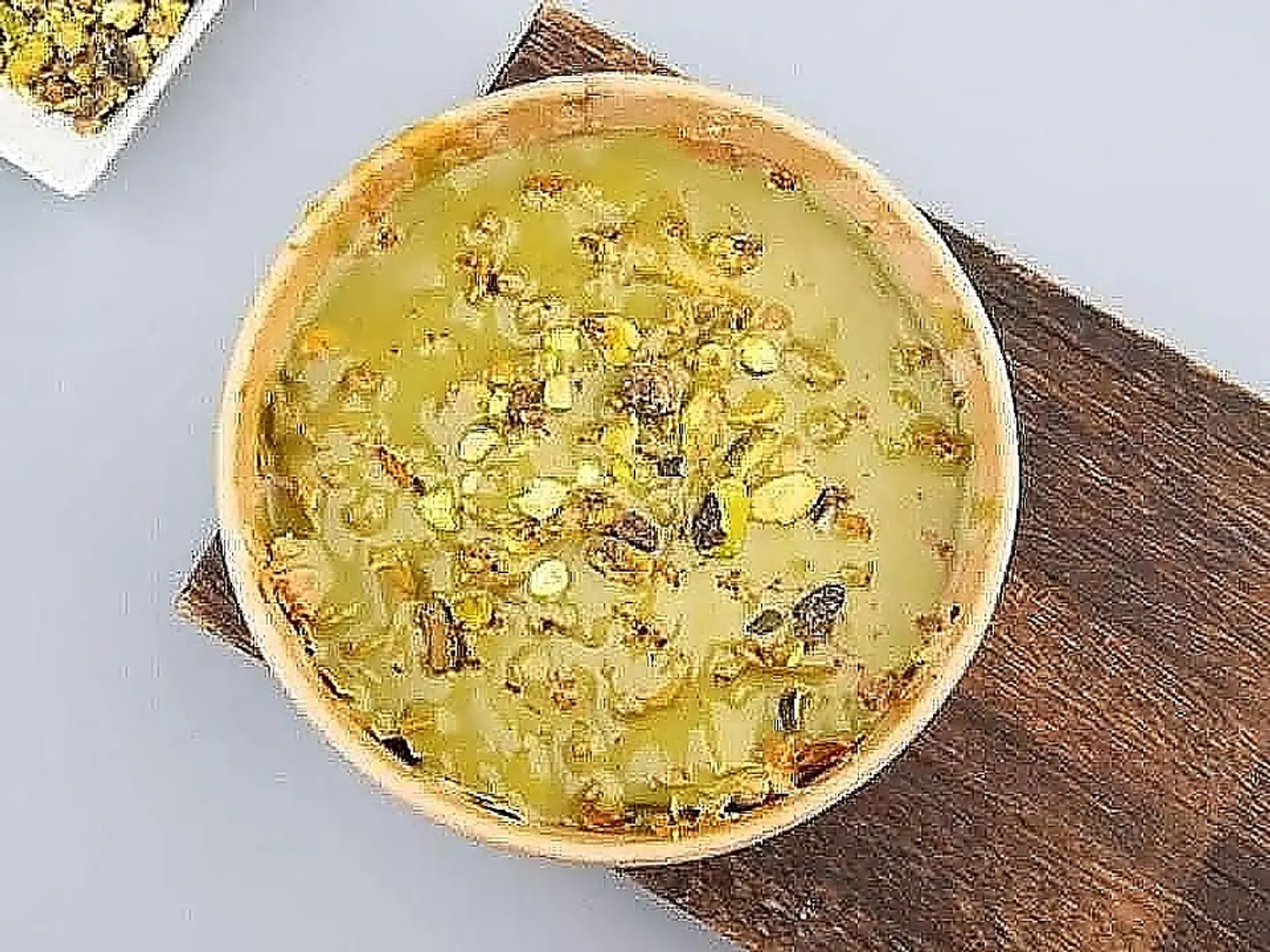 كشري لوتس بستاشيو