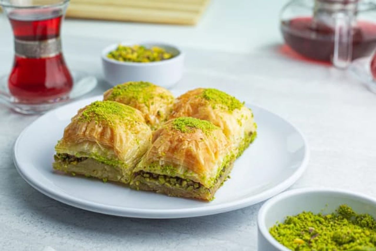 كلاسيكيه بالفستق