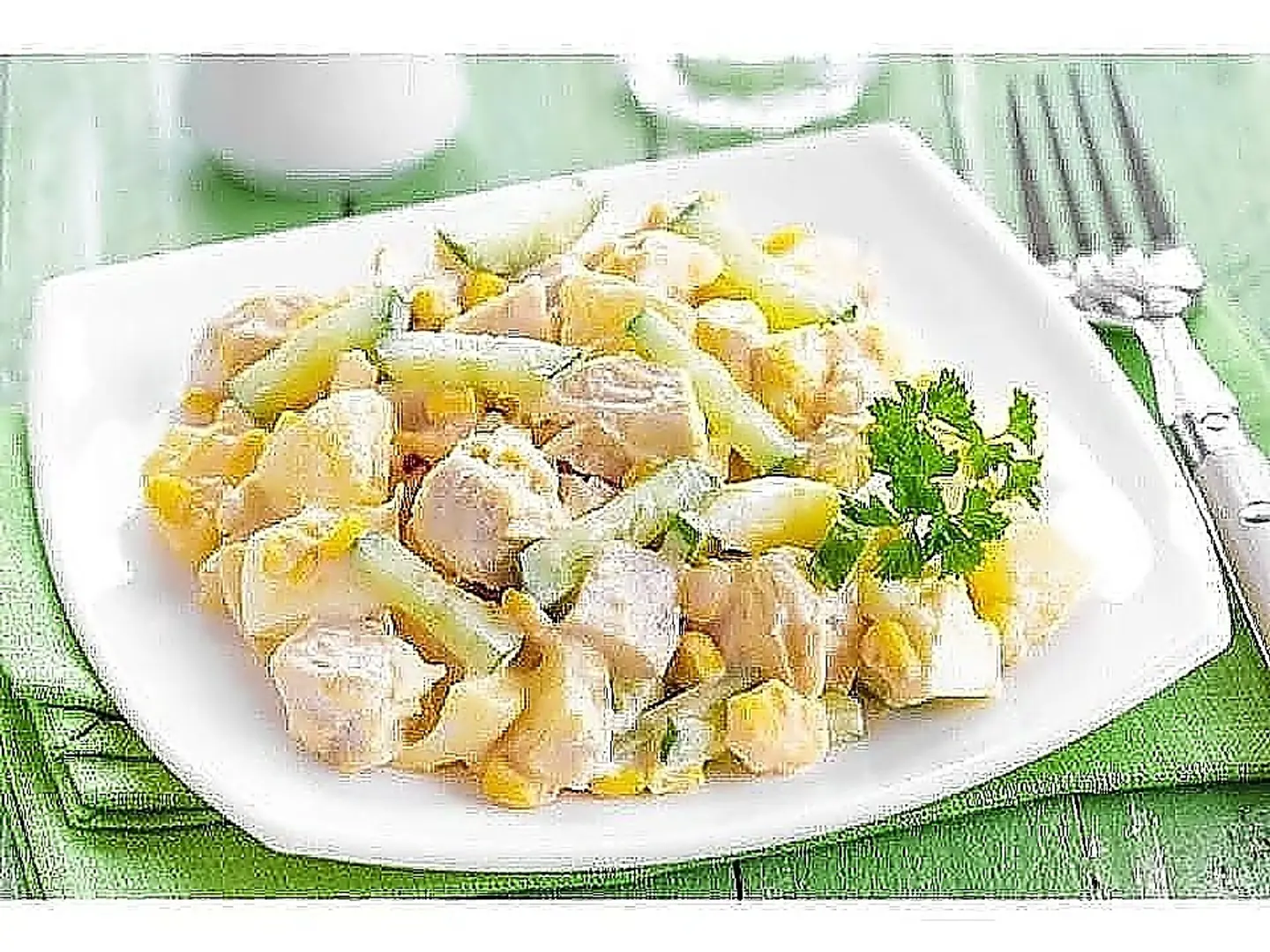 Salmon With White Sauce Salad