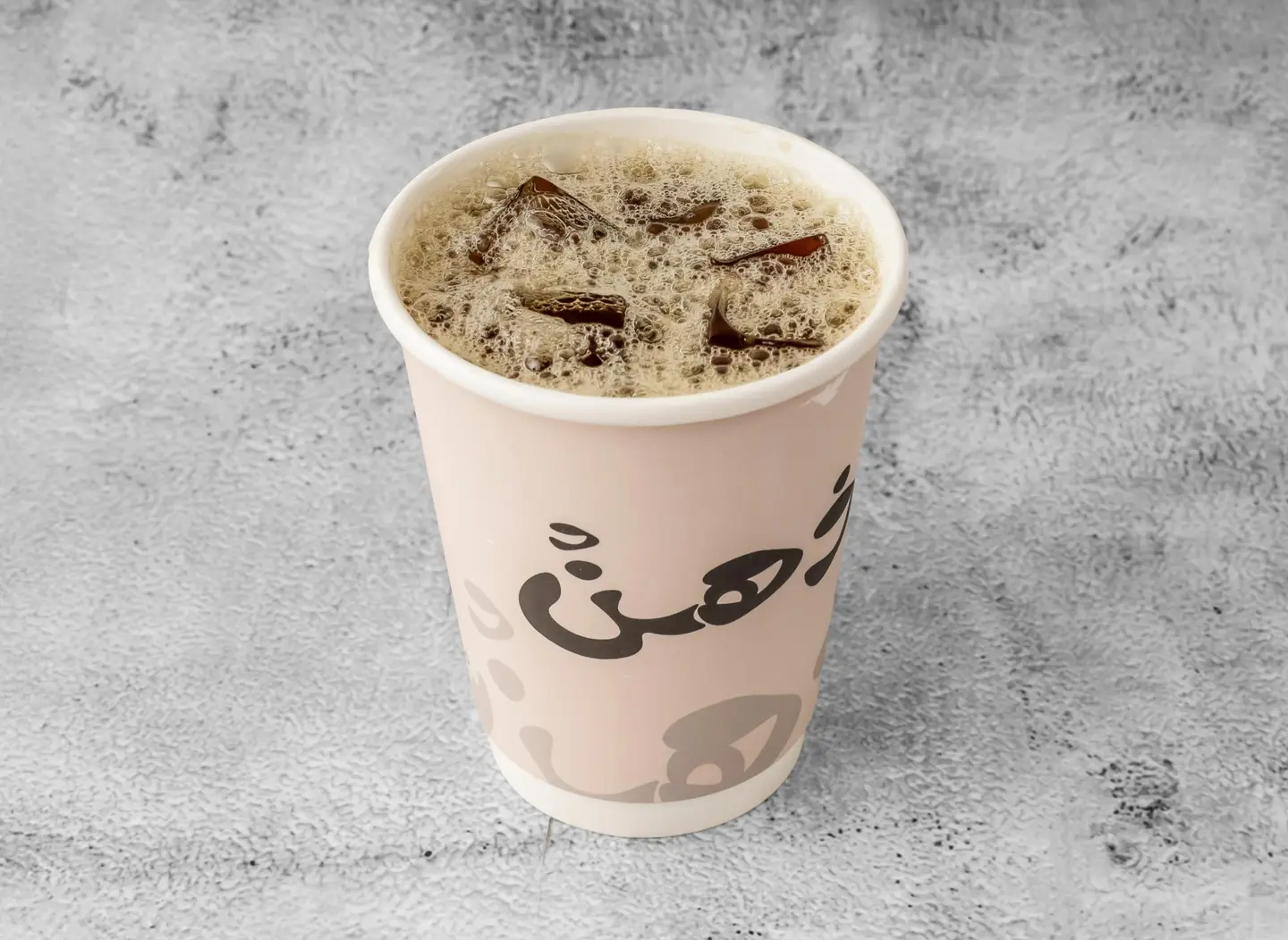 قهوة اليوم بارد كبير