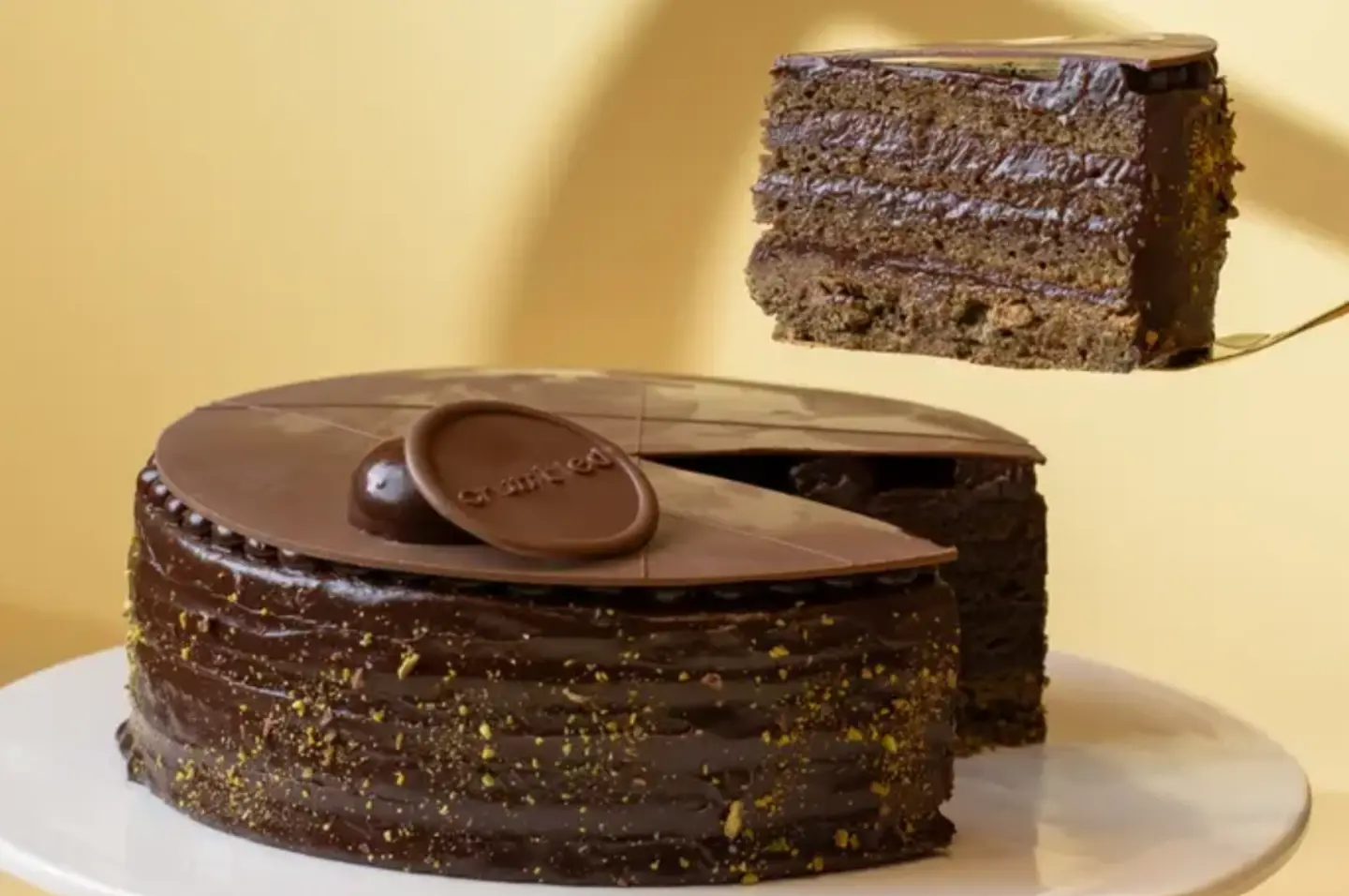Pistachio Nutella Cake