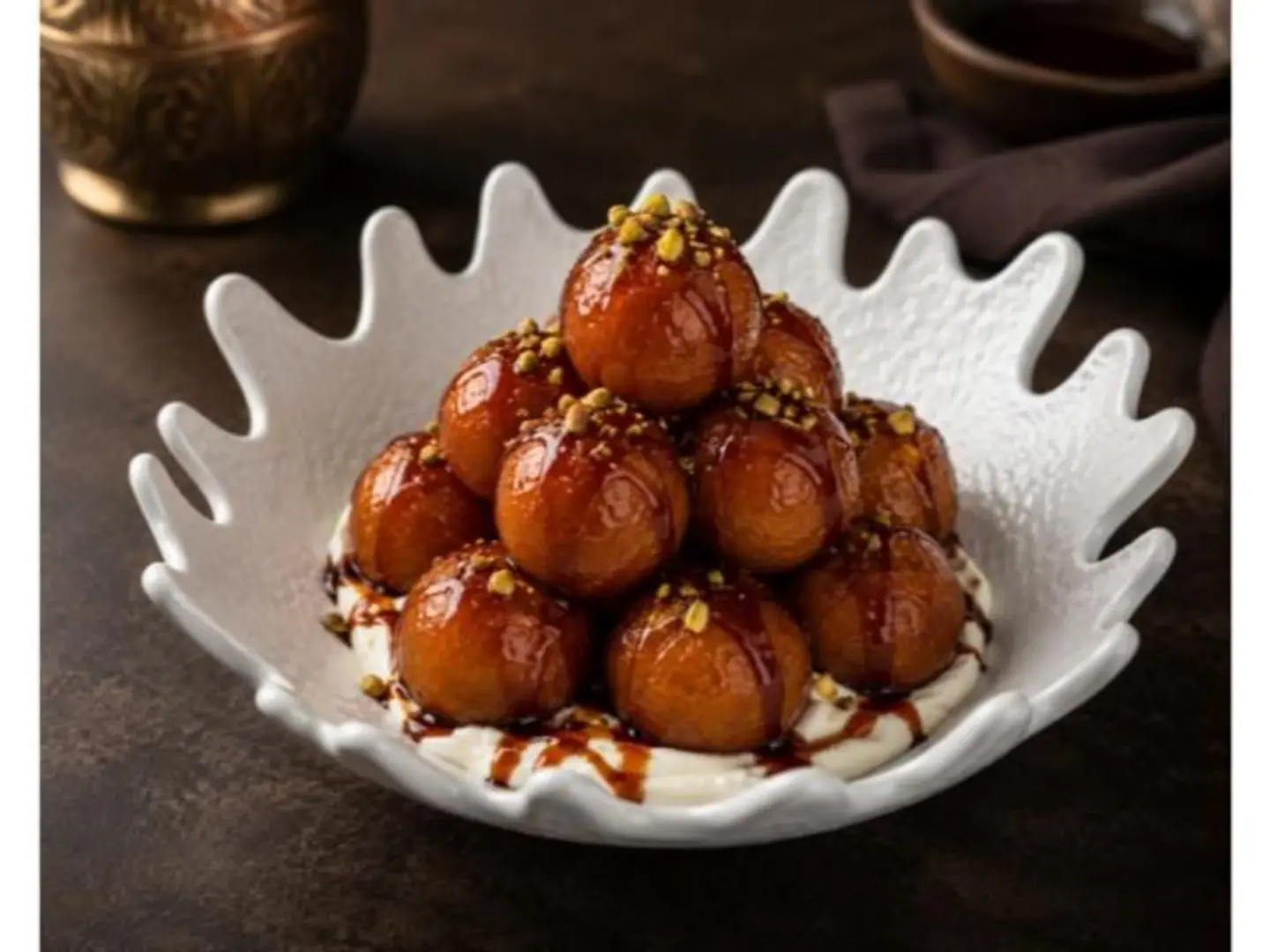 Luqaimat With Clotted Cream (Qishta)