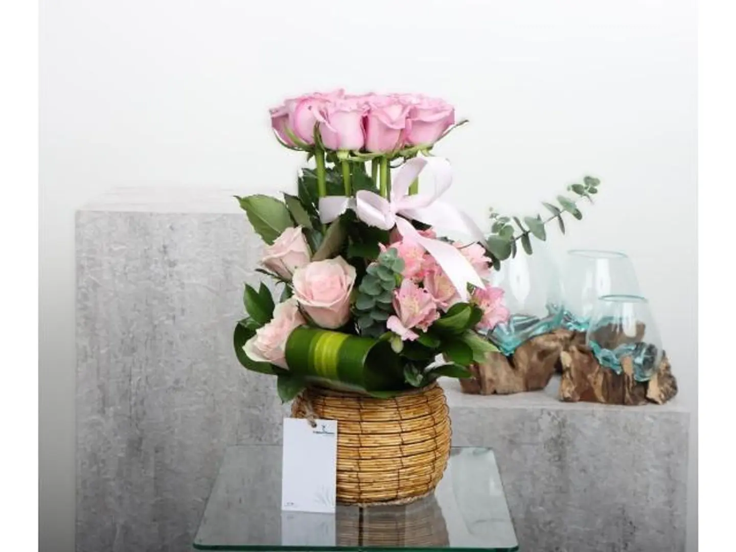 باقة همسات وردية