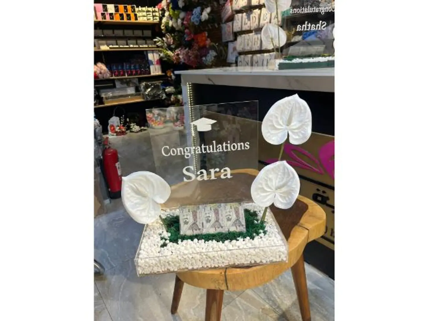 ستاند تخرج ساره ابيض4