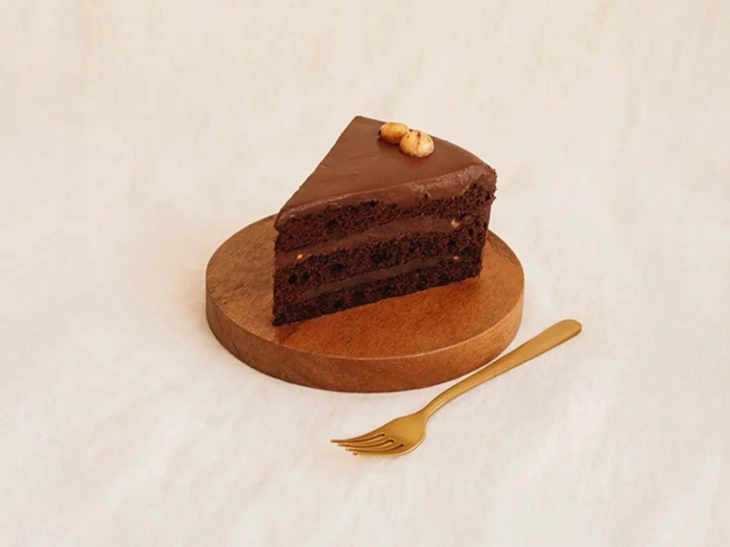 شريحة شوكولاتة البندق الفاخرة (150 جم) - حلوى لذيذة