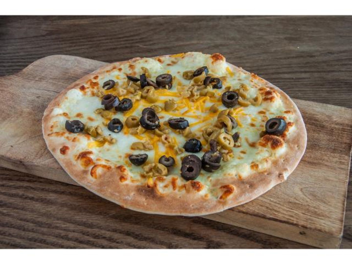 Cheese With Olives Manoucheh