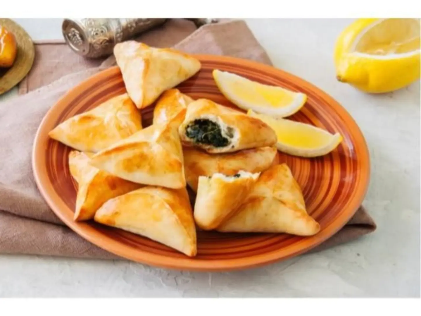 فطيرة سبانخ مثلثة