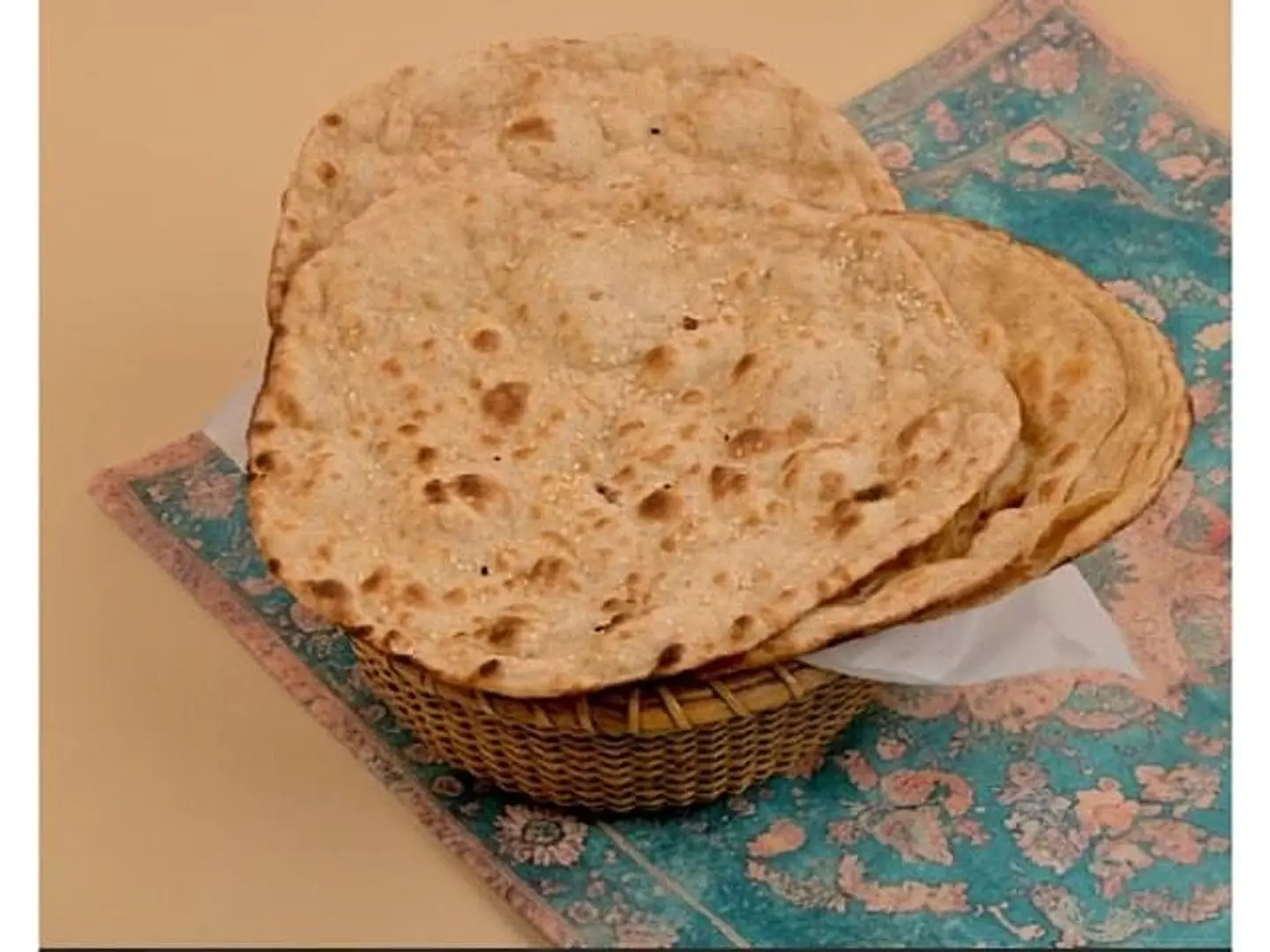 خبز ايراني بر