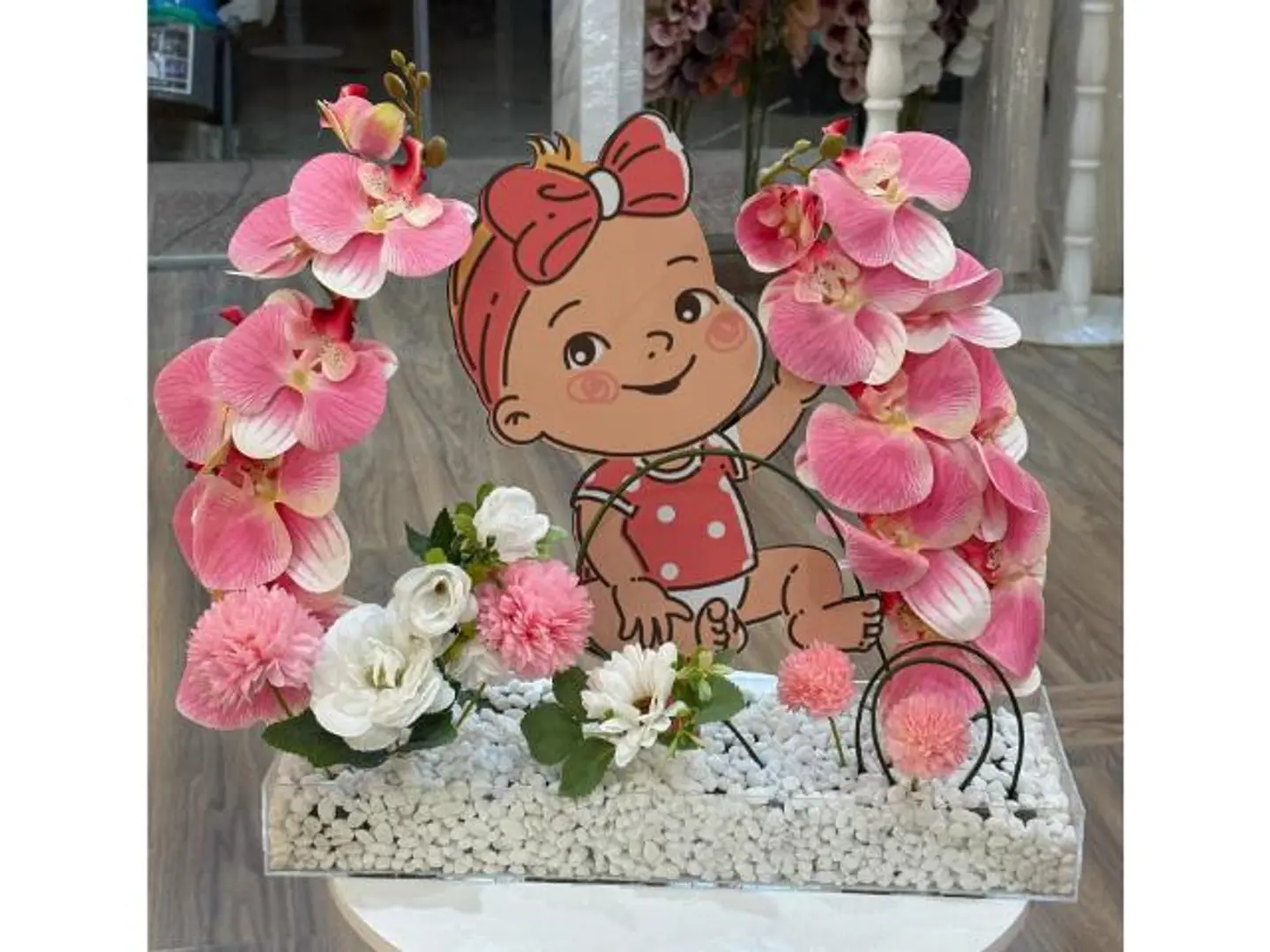 هديه مولوده اكرليك مع الورد