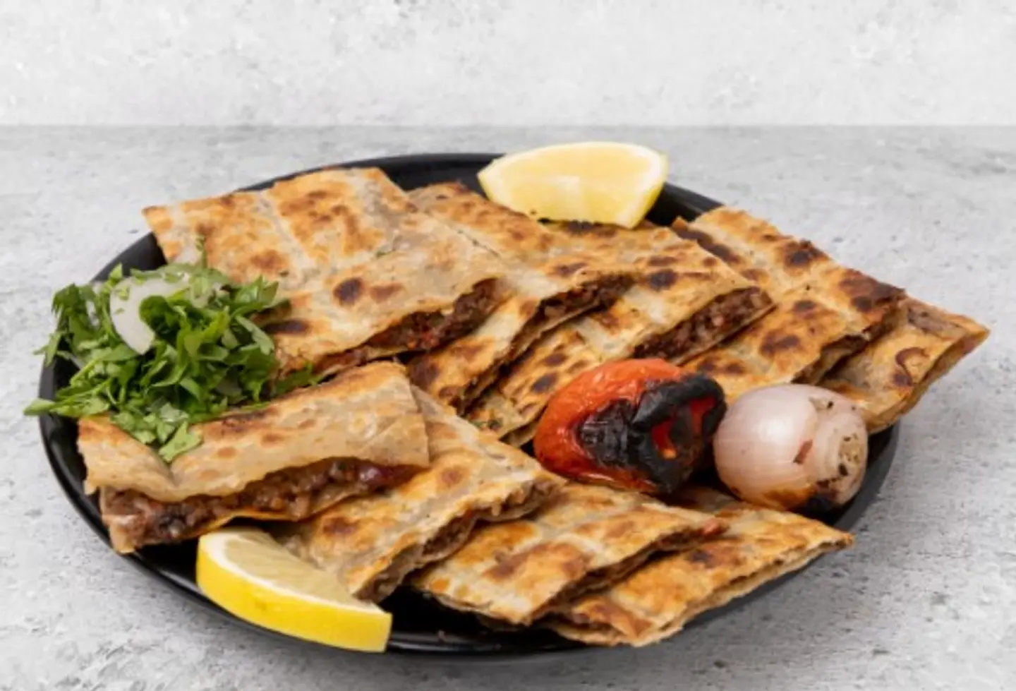 عرائس لحم