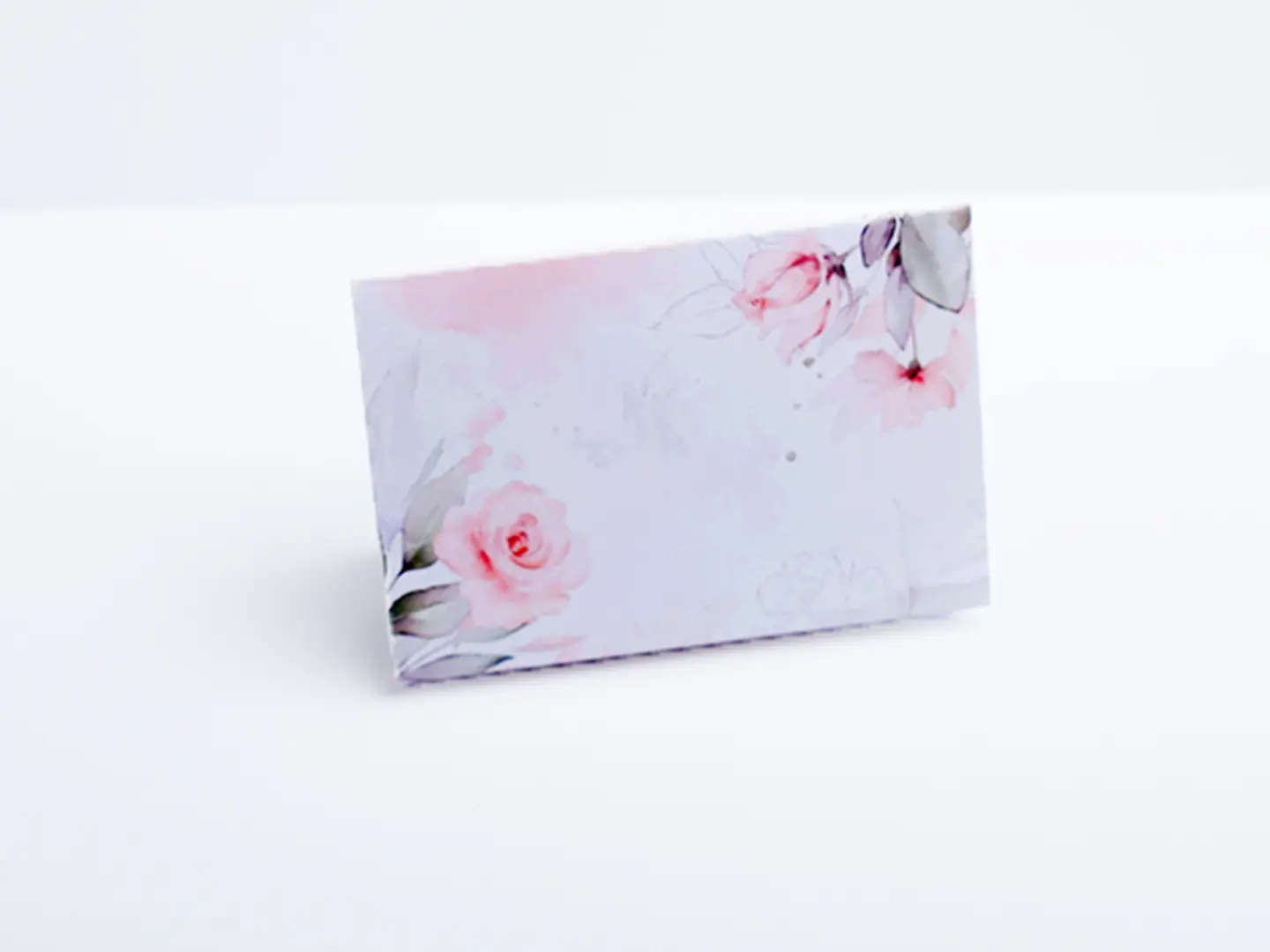 بطاقة همس الورود