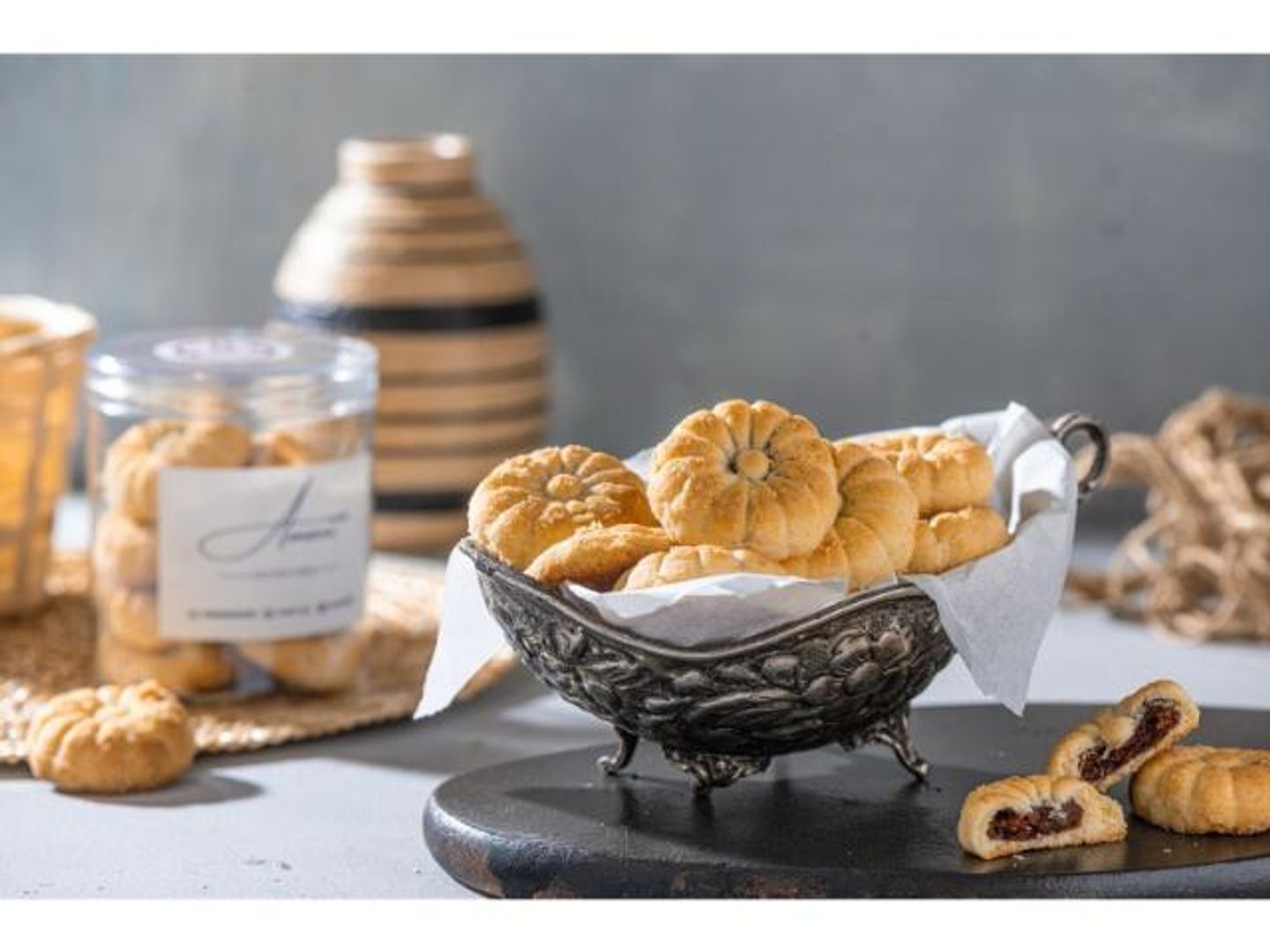 12 Piece Date Ma'amoul Box