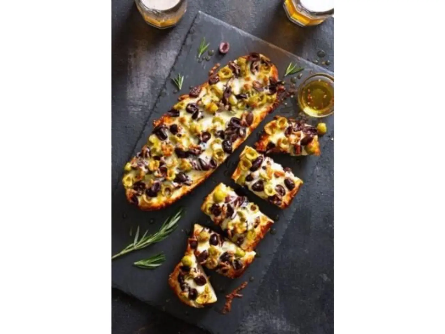 لبنة بالزيتون