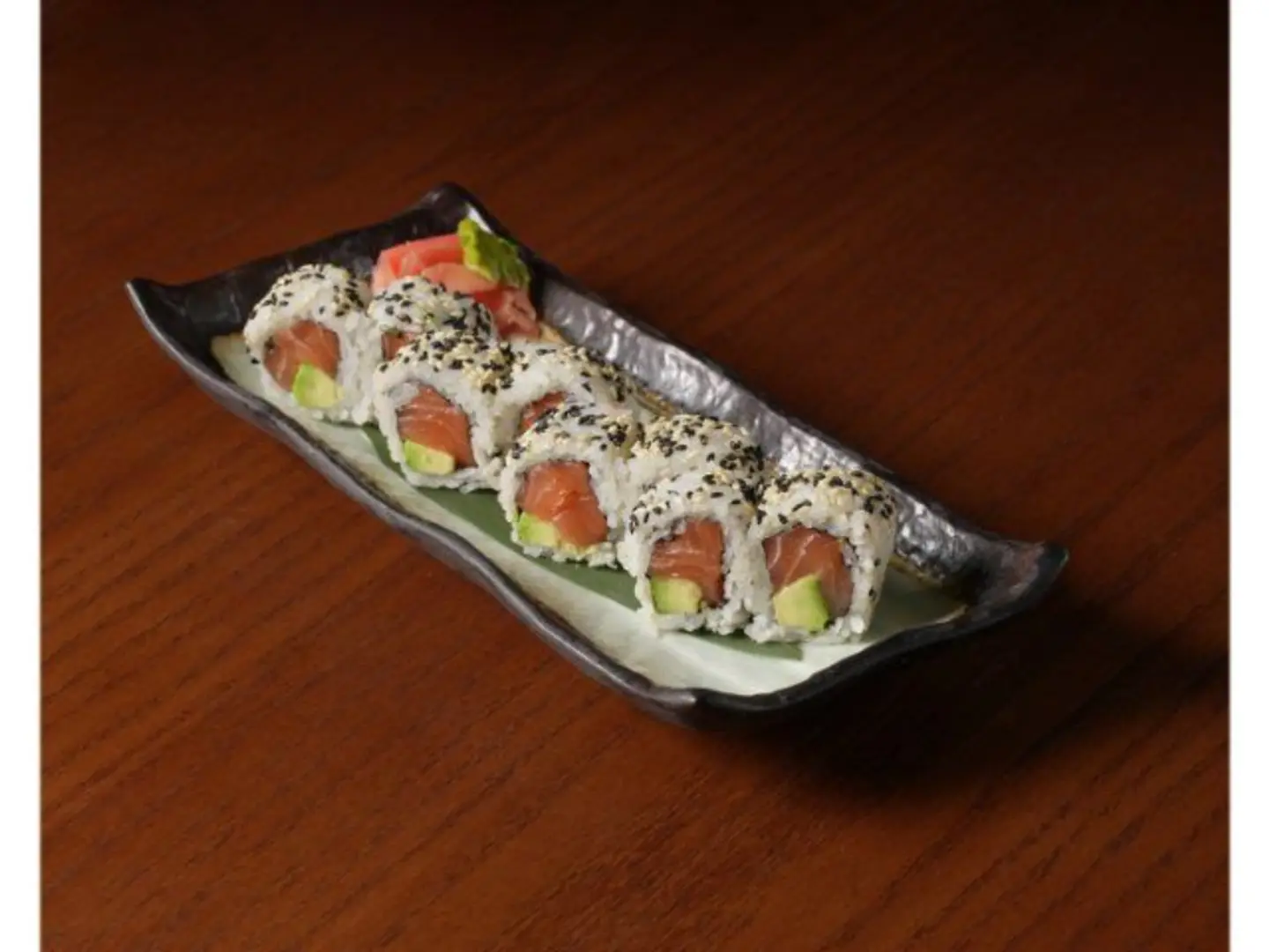 Salmon Roll 8 Pcs