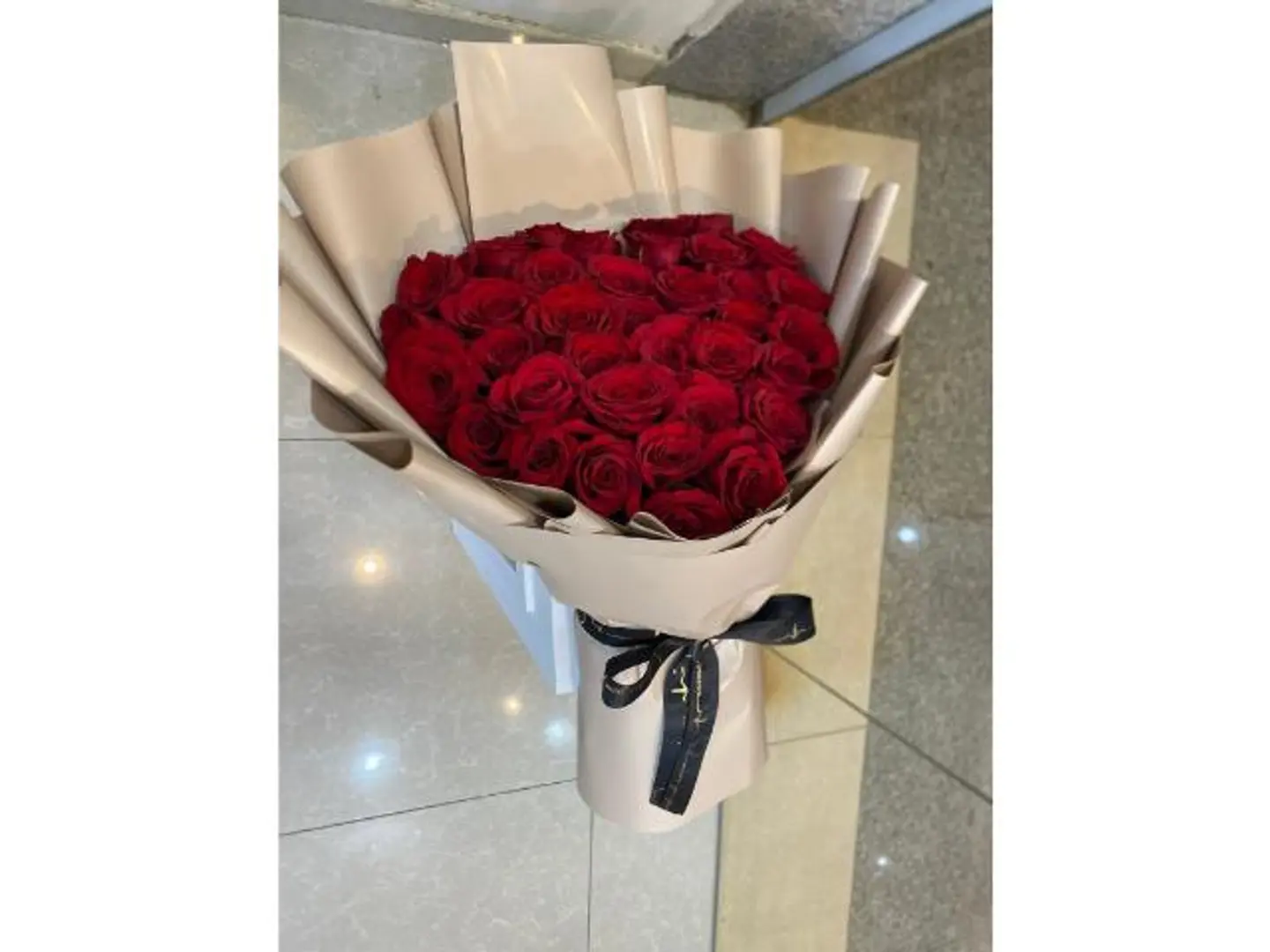 باقة ورد على شكل قلب