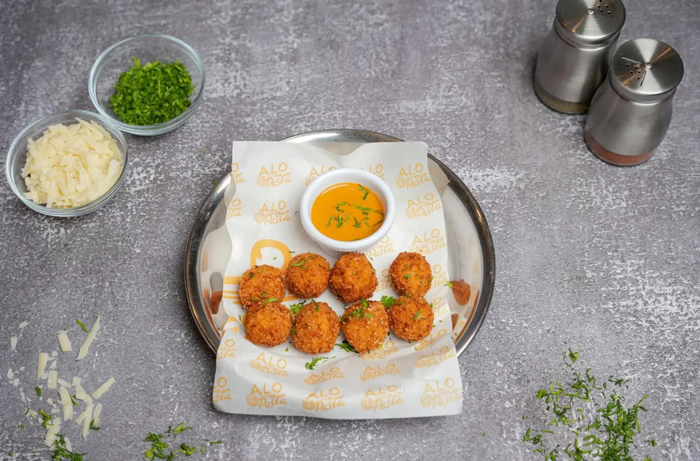 ماك اند تشيز