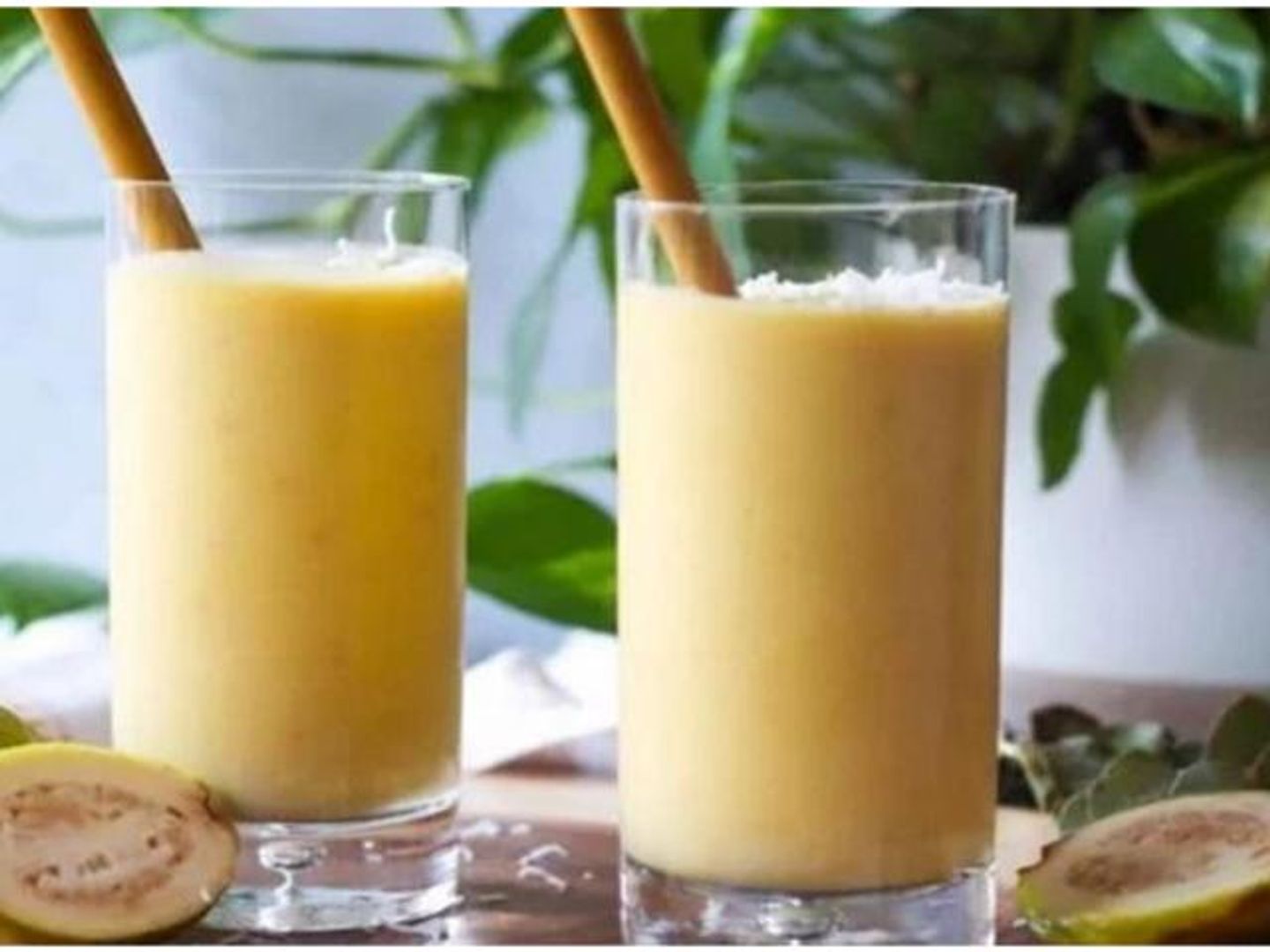 Guava With Milk Juice