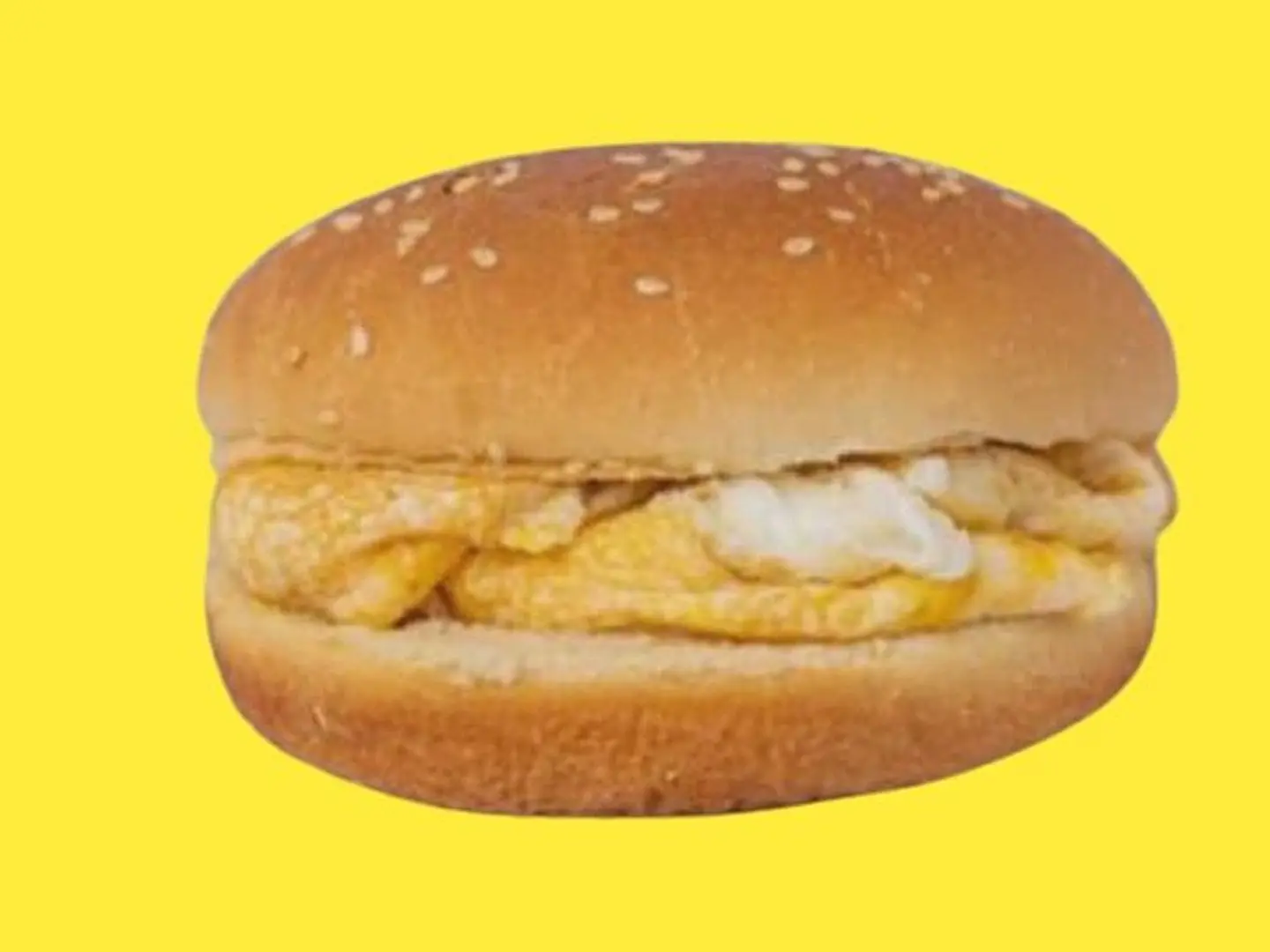 بيض بالجبن خبز مدور