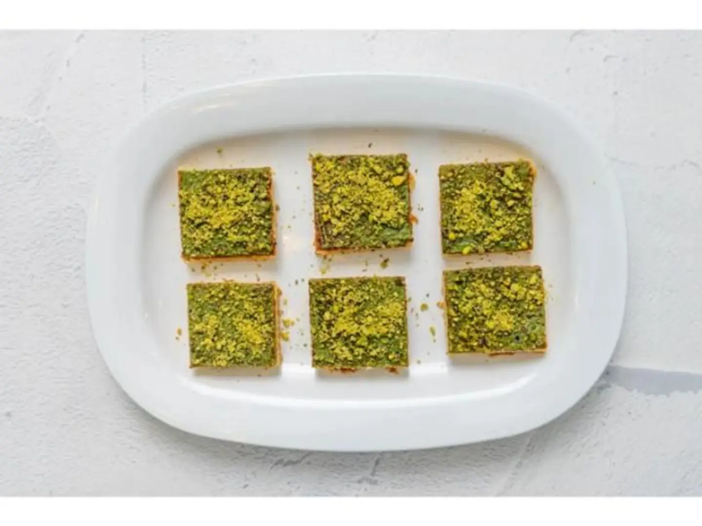 Pistachio Basbousa