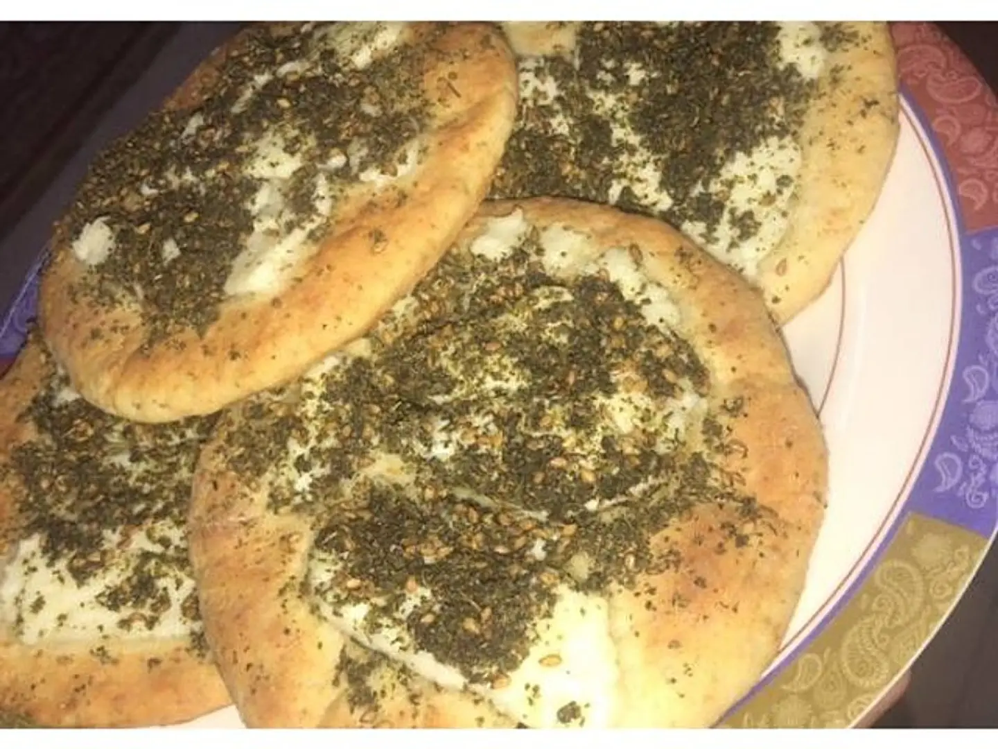 فطير حلوم بالزعتر