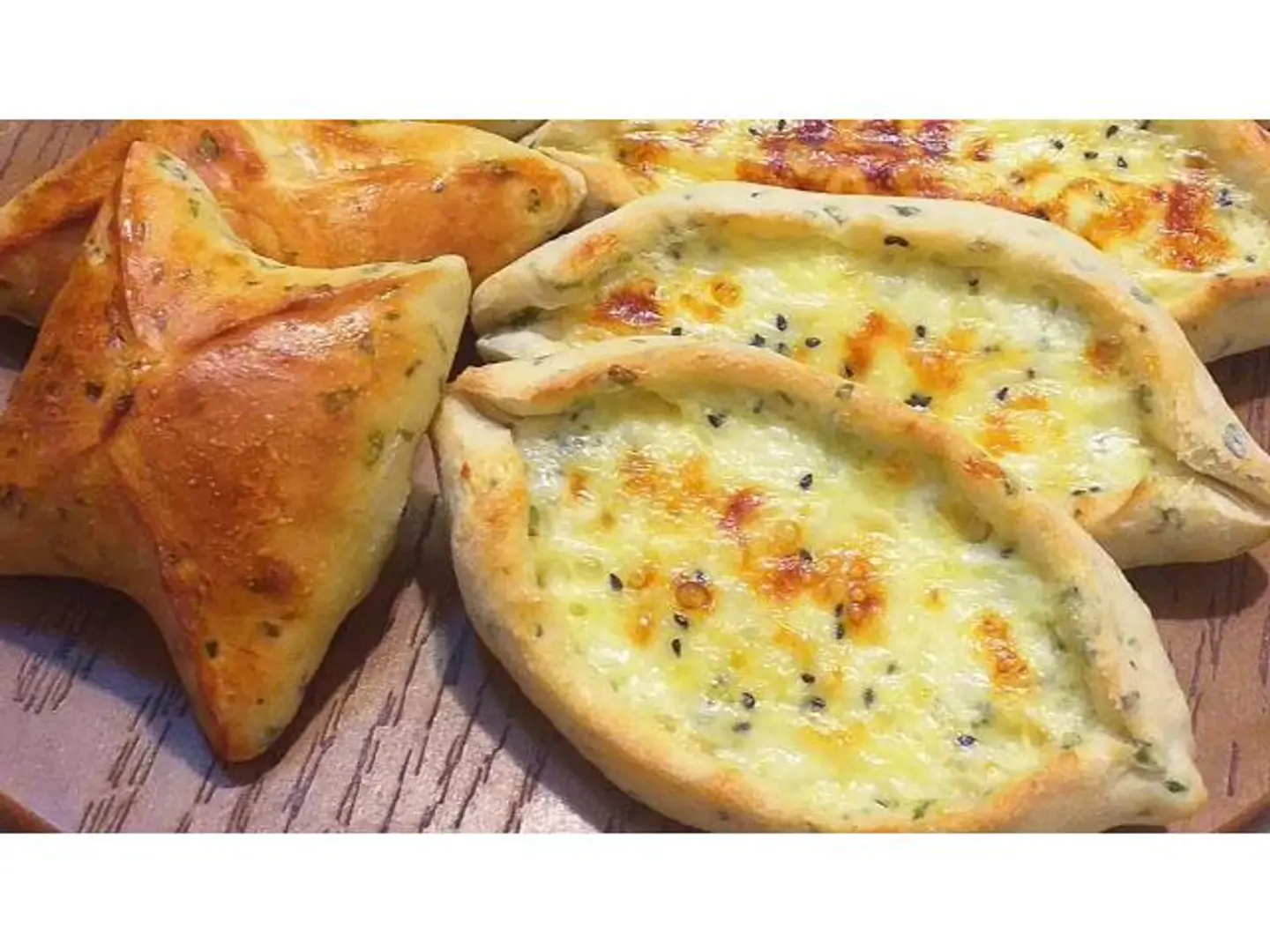 فطائر جبن بالبيض