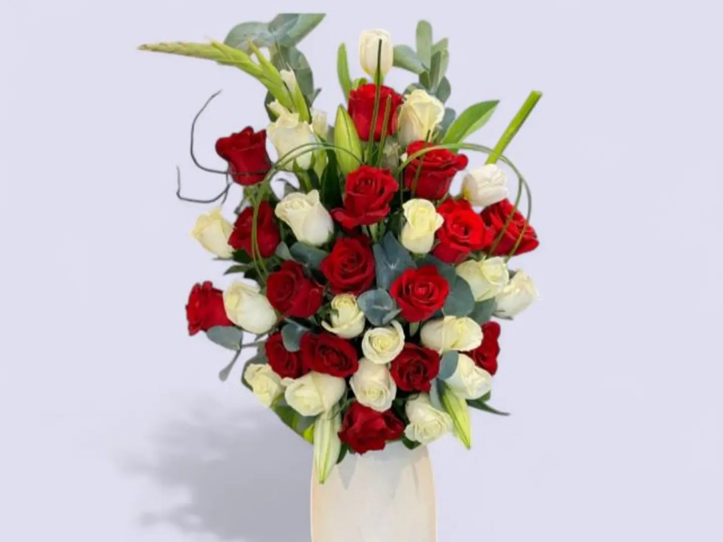 مزهرية ورد أنيقة