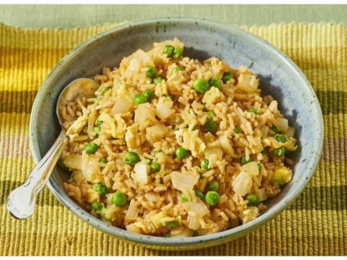 أرز مقلي بيض