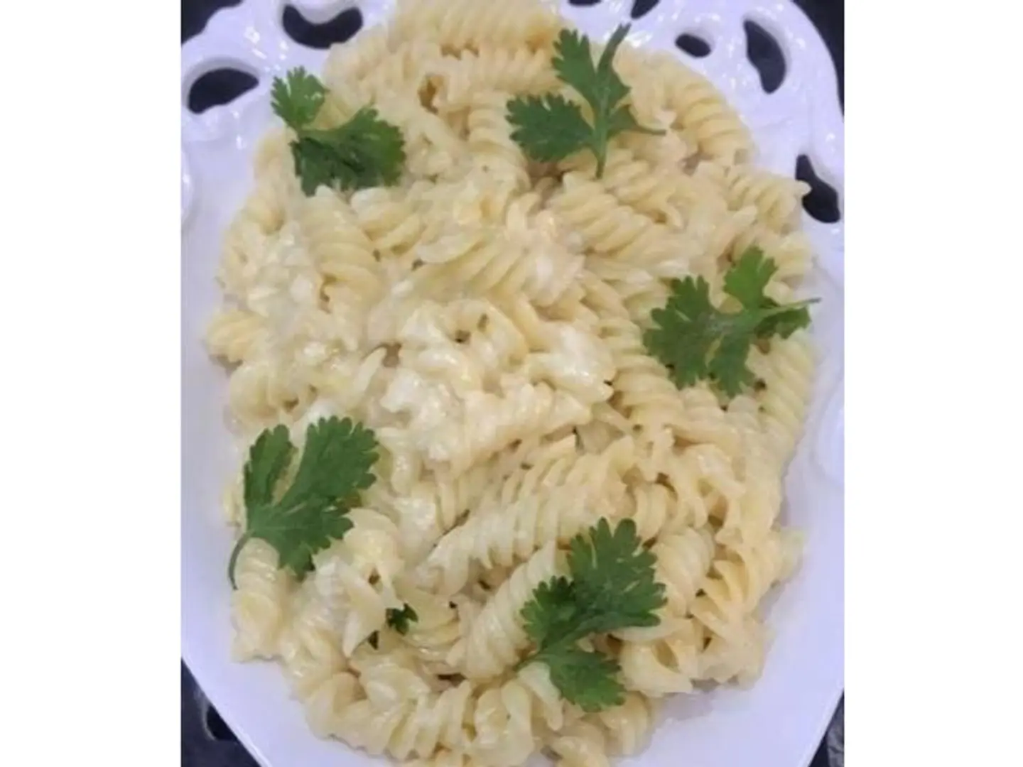 باستا سادة بيضاء